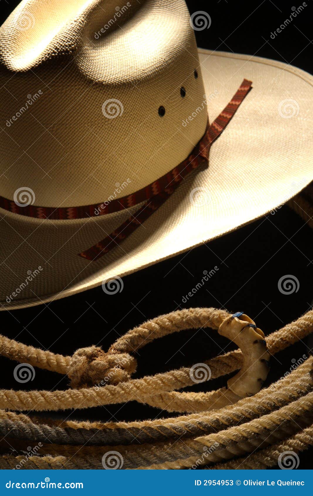 Chapéu de cowboy do rodeio e Lasso. Lasso branco do chapéu e do rodeio de cowboy