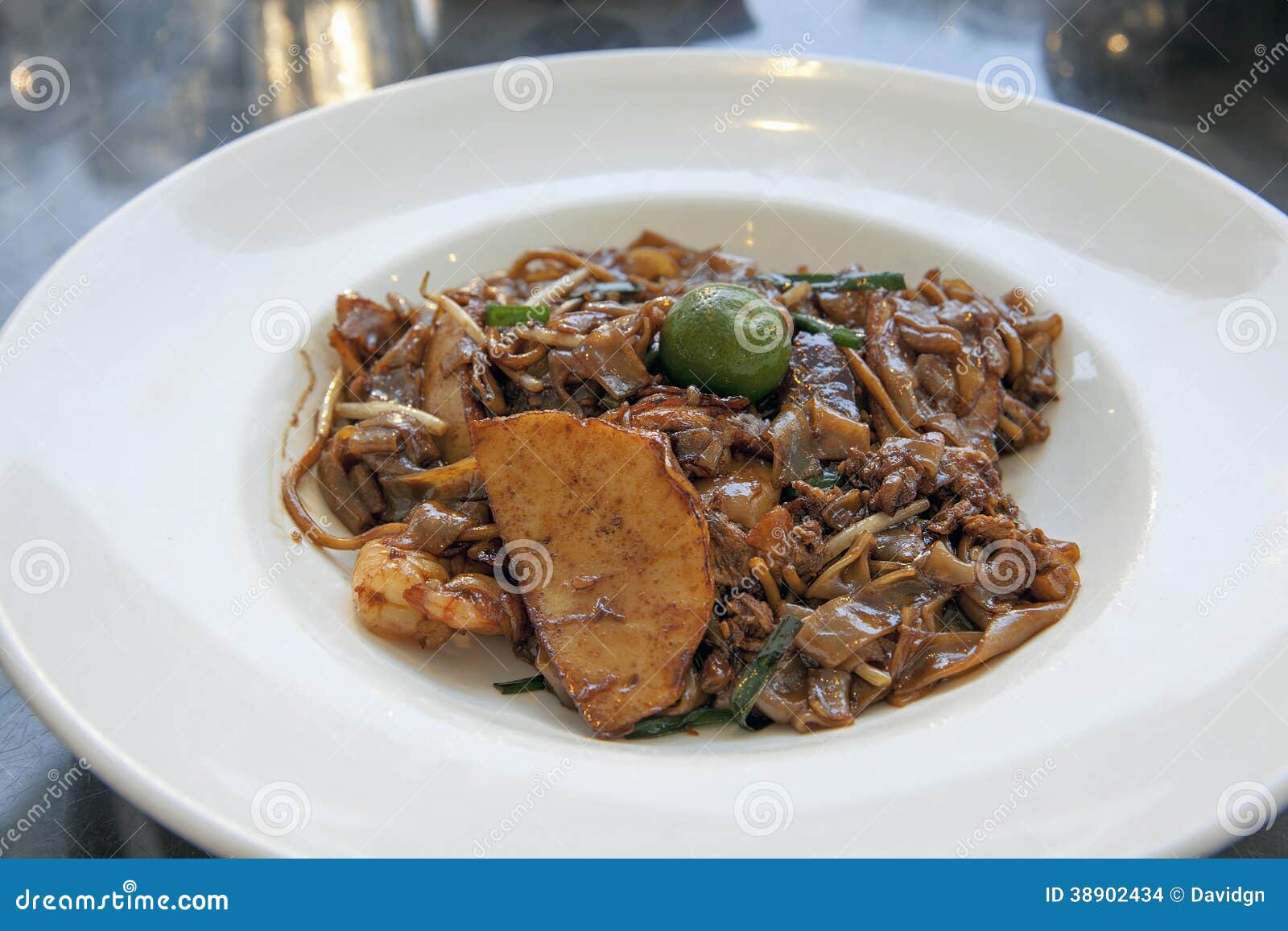 char kway teow noodle dish