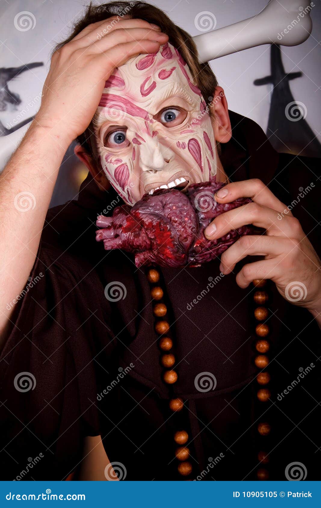 Charakteru Halloween mężczyzna. Tło charakter Freddy Halloween target79_0_ kruger mężczyzna malował o temacie strzału studio
