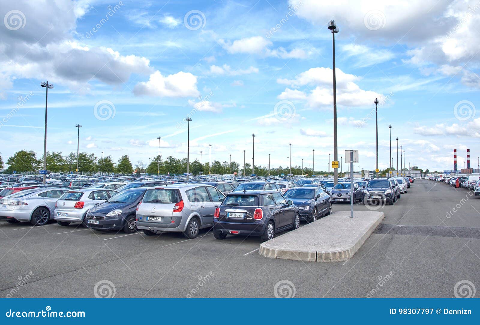 380+ Charles De Gaulle Airport Stock Photos, Pictures & Royalty