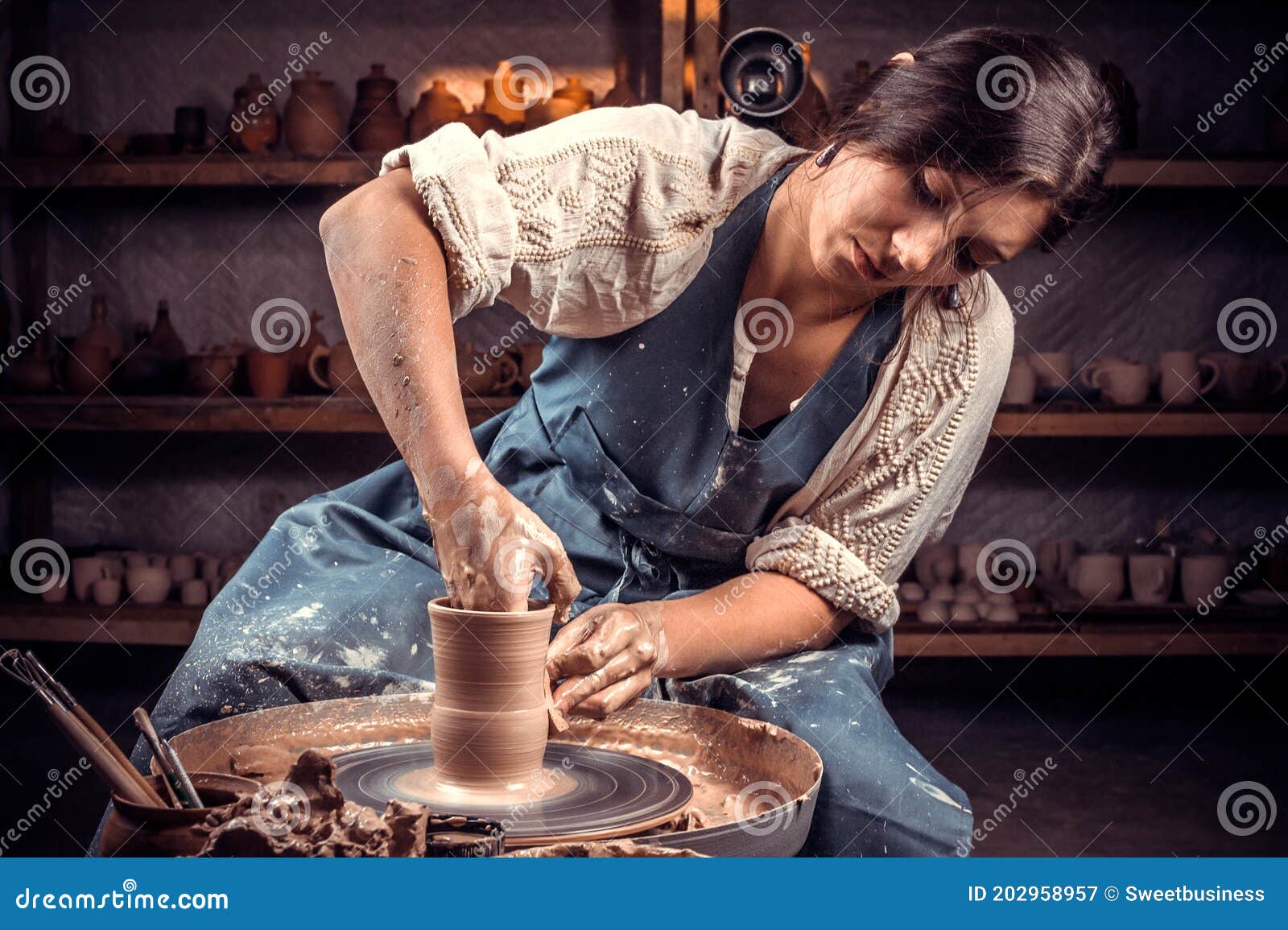 TOUR DE POTIER la machine de poterie de céramique argile faisant