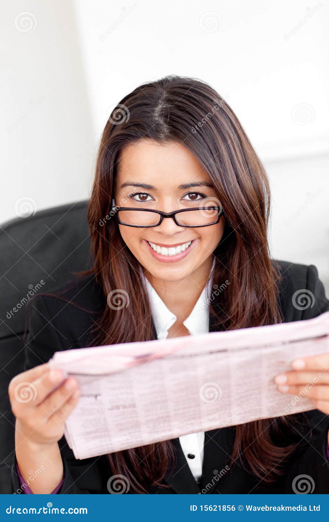 https://thumbs.dreamstime.com/z/charming-asian-businesswoman-holding-newspaper-15621856.jpg