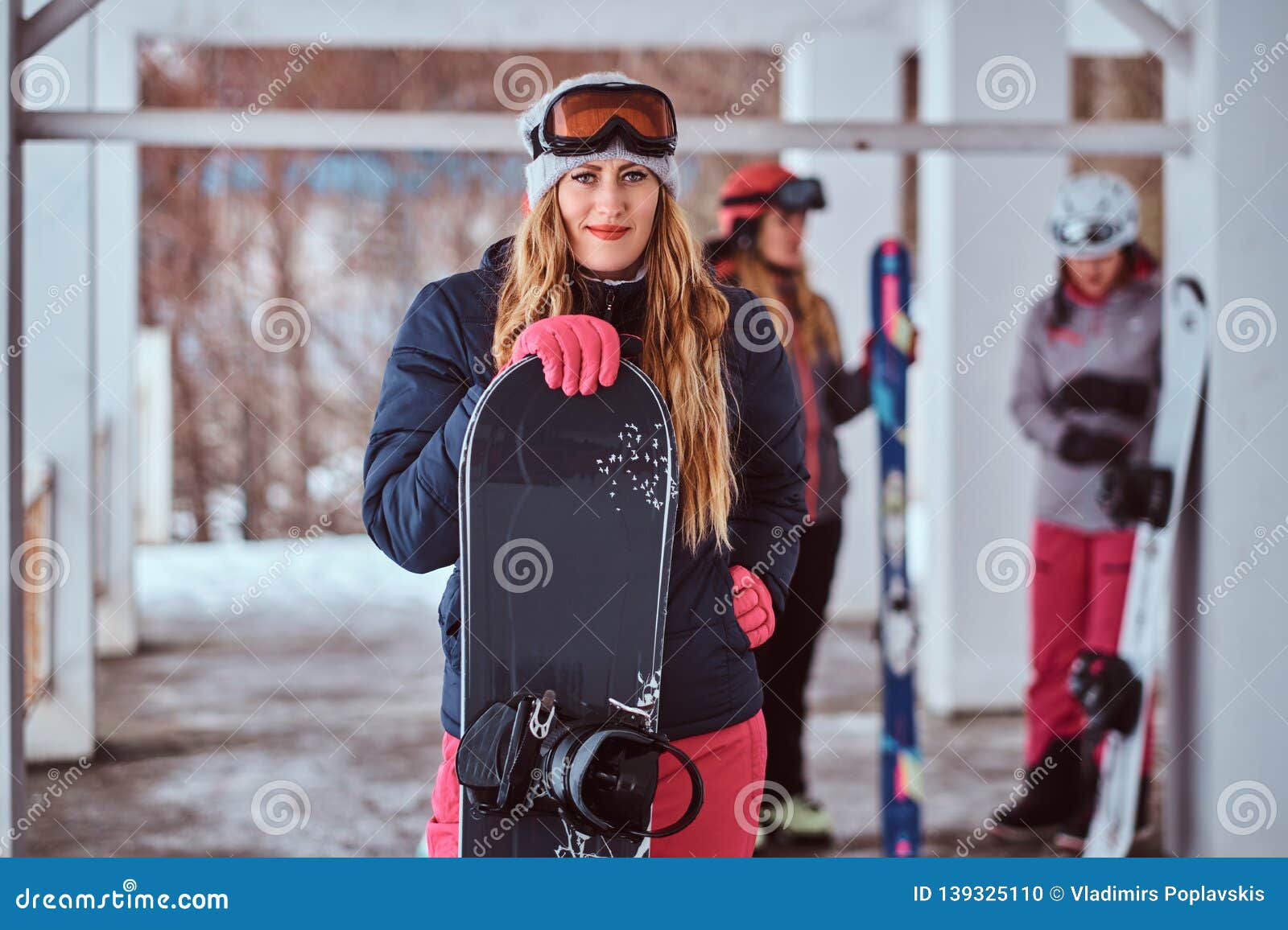 https://thumbs.dreamstime.com/z/charming-norwegian-women-wearing-warm-clothes-goggles-posing-snowboard-winter-ski-resort-norwegian-woman-wearing-139325110.jpg