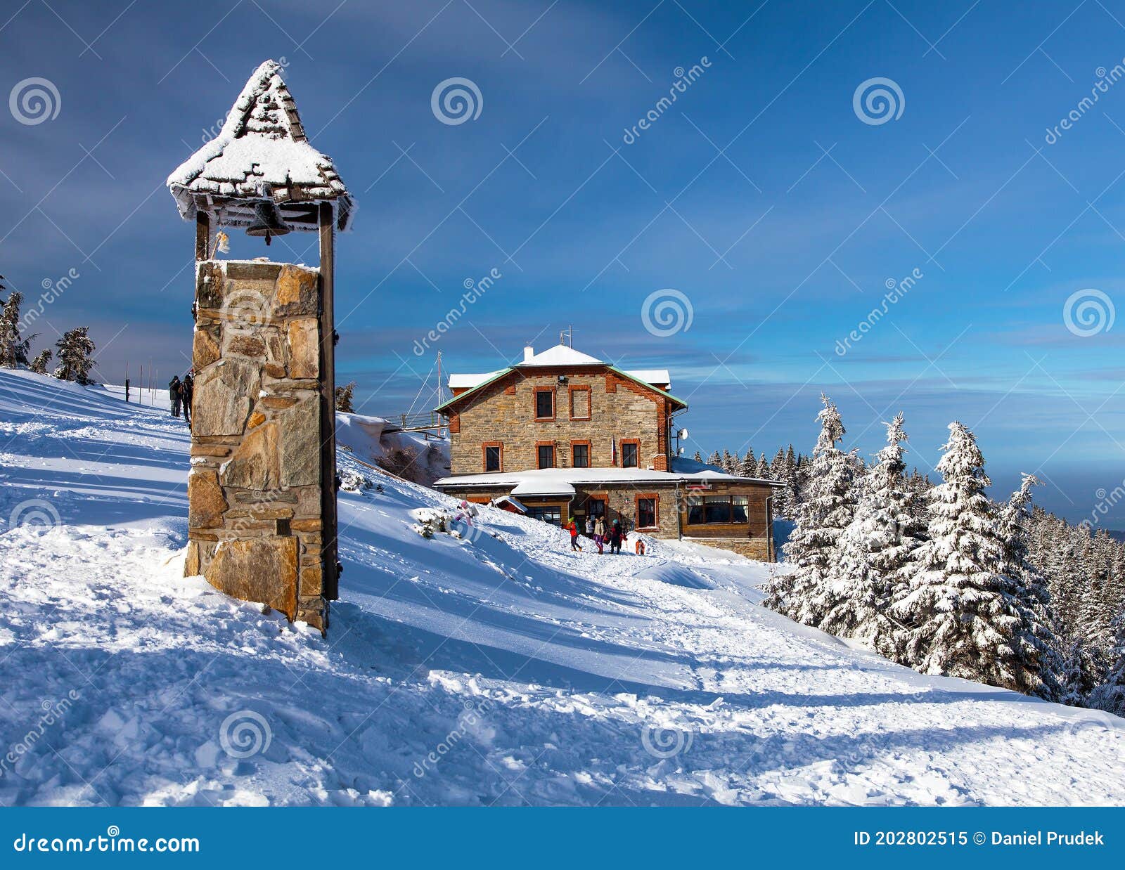 chata jiriho na seraku, mount serak, wintry view