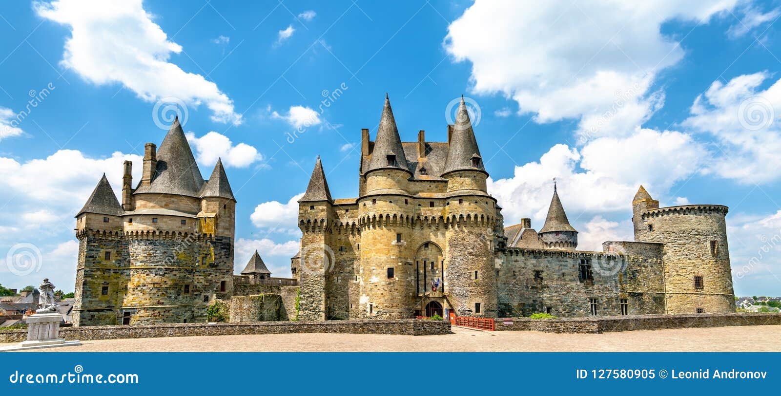 the chateau de vitre, a medieval castle in brittany, france