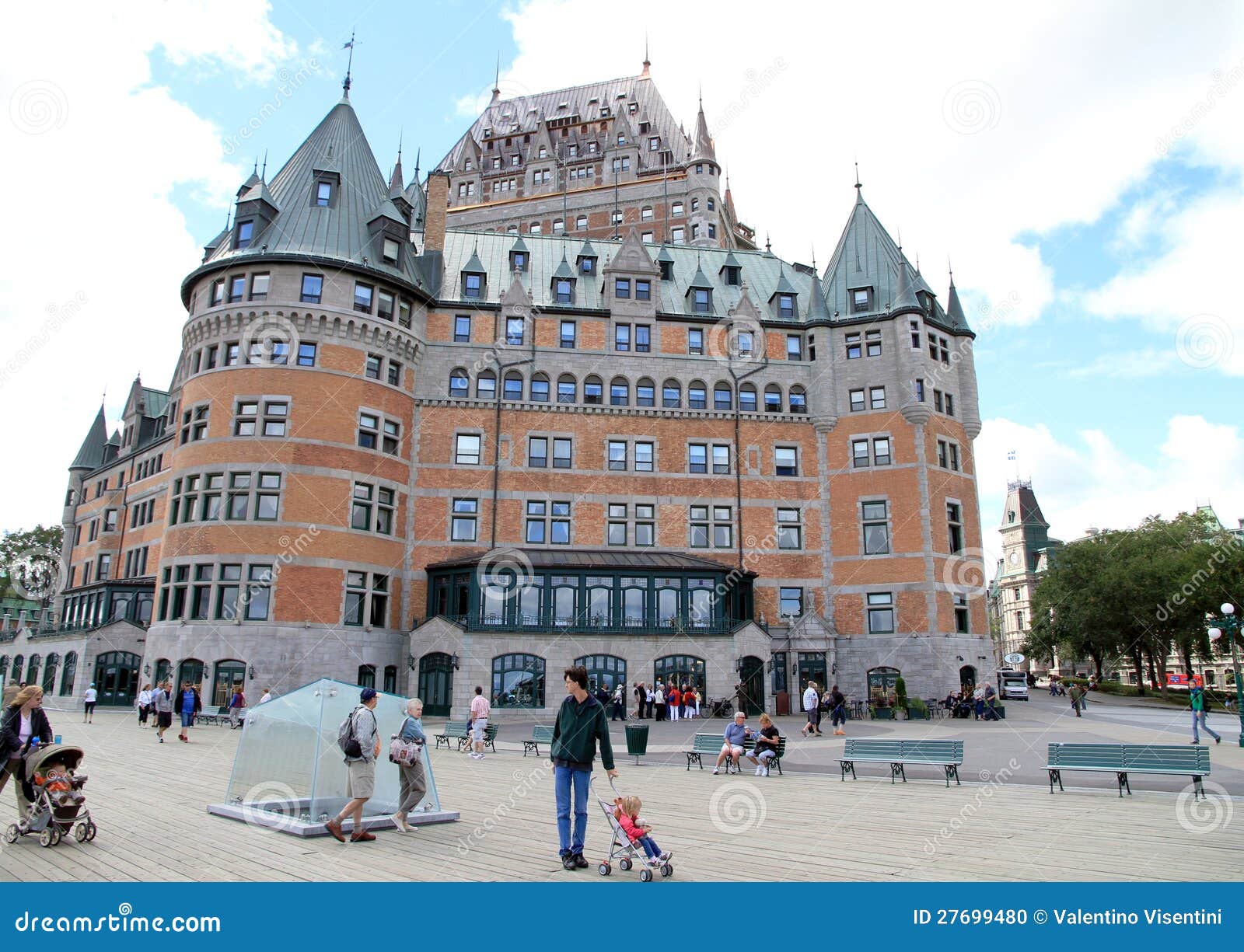 Chateau Frontenac Hotel editorial image. Image of luxury 27699480