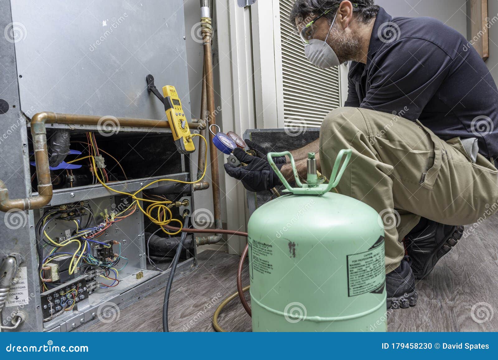 Checking Refrigerant Charge on Heat Pump Stock Photo Image of corona
