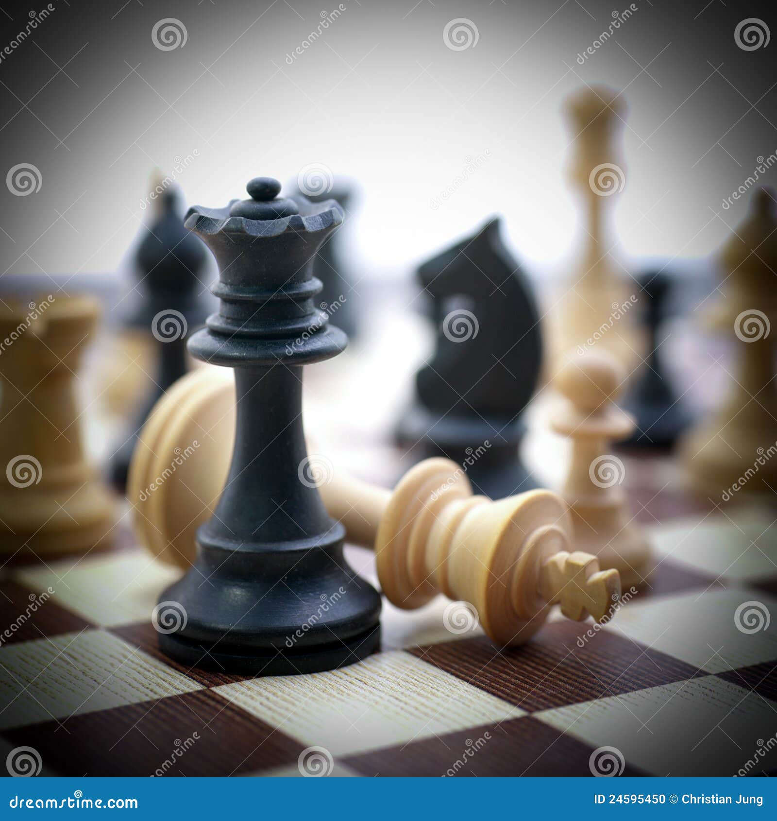 Checkmate na xadrez foto de stock. Imagem de concorrente - 13992718