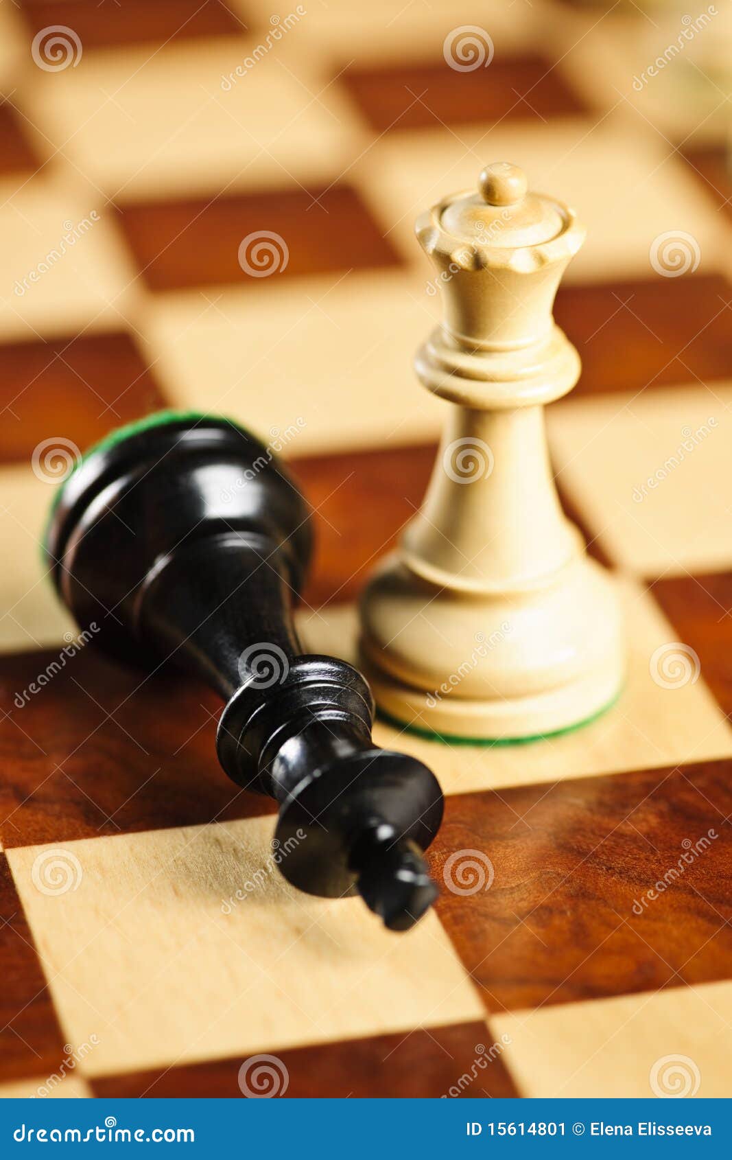 Checkmate na xadrez imagem de stock. Imagem de ganhar - 15614801