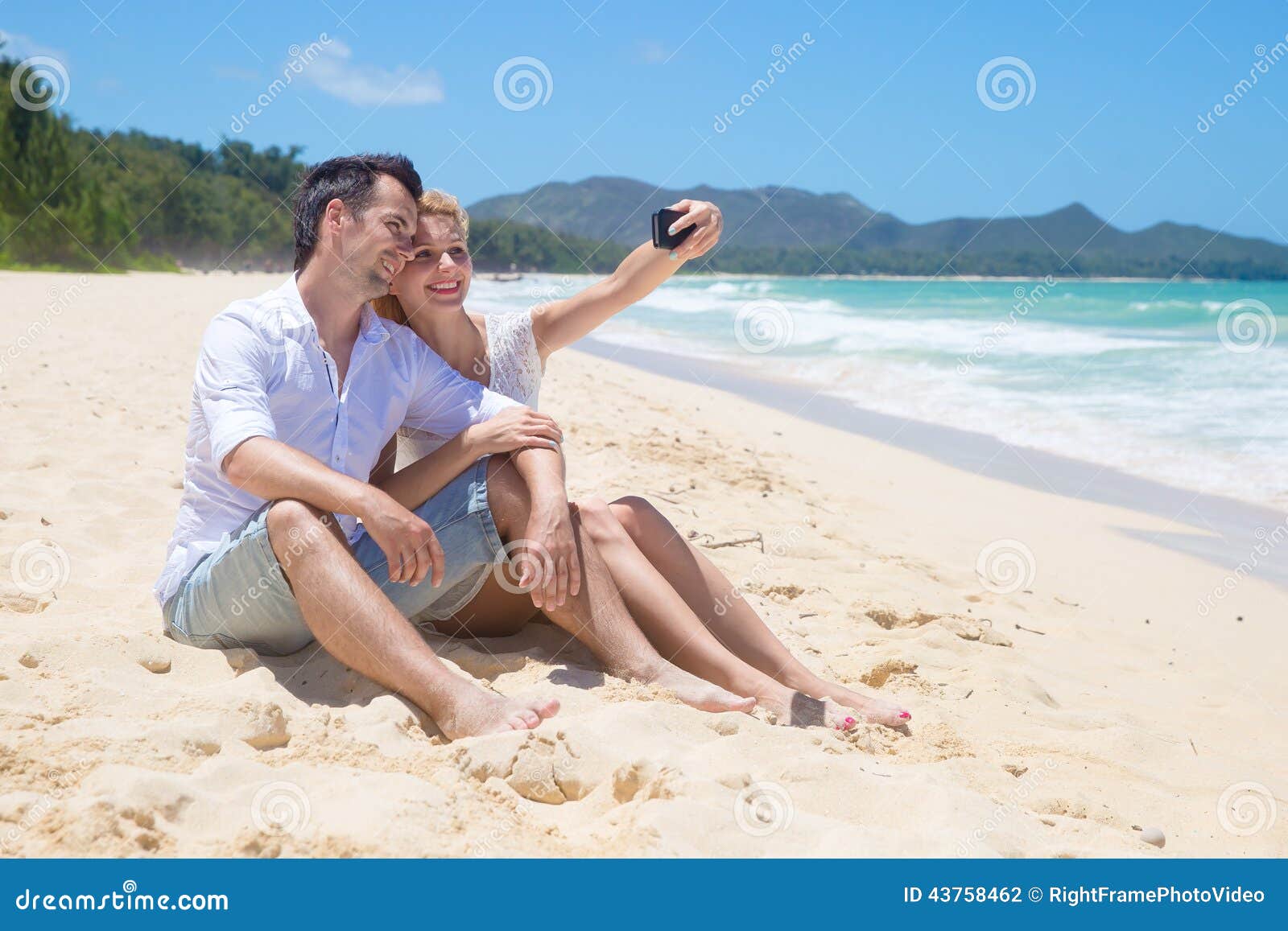 21,256 Couple Posing Beach Royalty-Free Photos and Stock Images |  Shutterstock