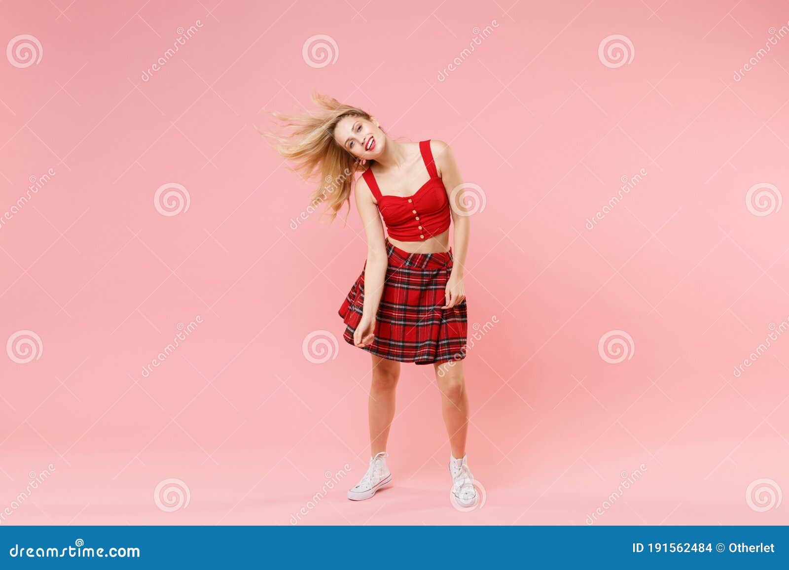 Girl in pink skirt super sexy wind blown up skirt