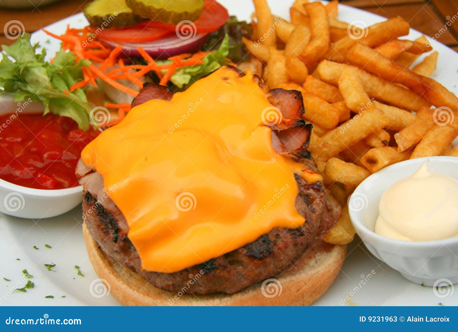 cheeseburger meal