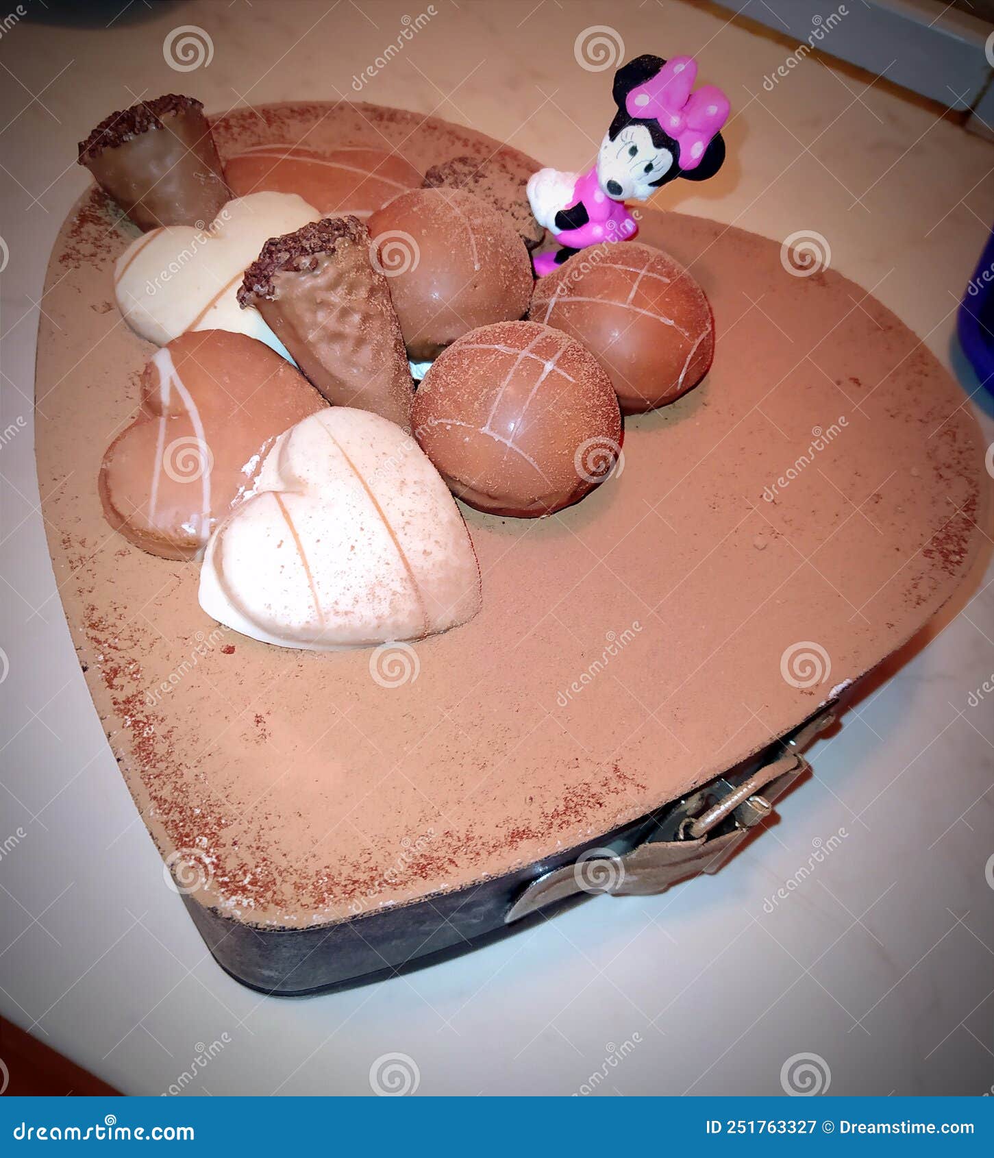 Bolo De Chocolate Em Forma De Teclado Com Rato Foto de Stock