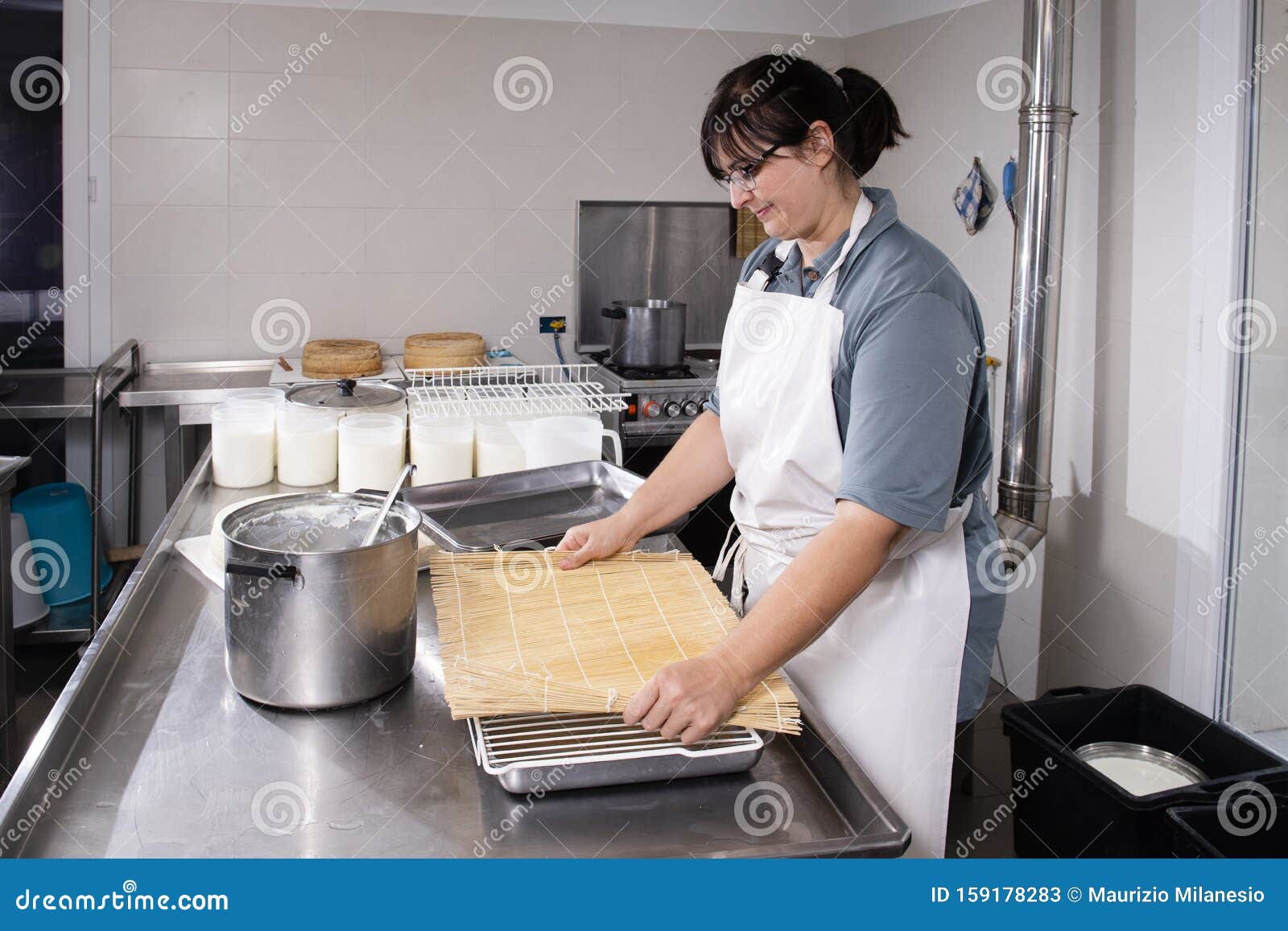 Cheesemaker Puts Fresh Cheese on the Rush for a Typical Process Stock