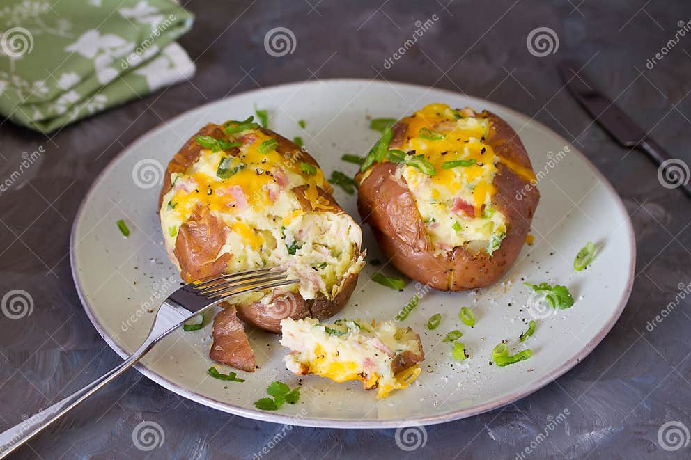 Cheesy Stuffed Baked Potatoes Stock Photo Image Of Filled Crispy cheesy-stuffed-baked-potatoes-stock-photo-image-of-filled-crispy