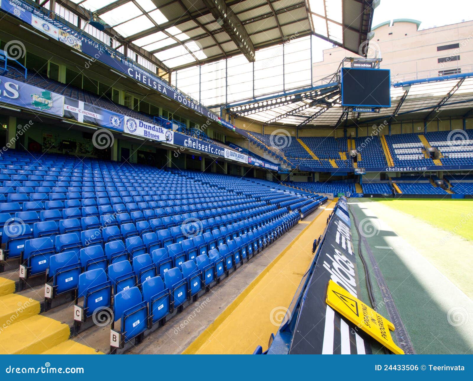 Chelsea Fc Stamford Bridge Stadium Editorial Photo Image Of Grass Ball