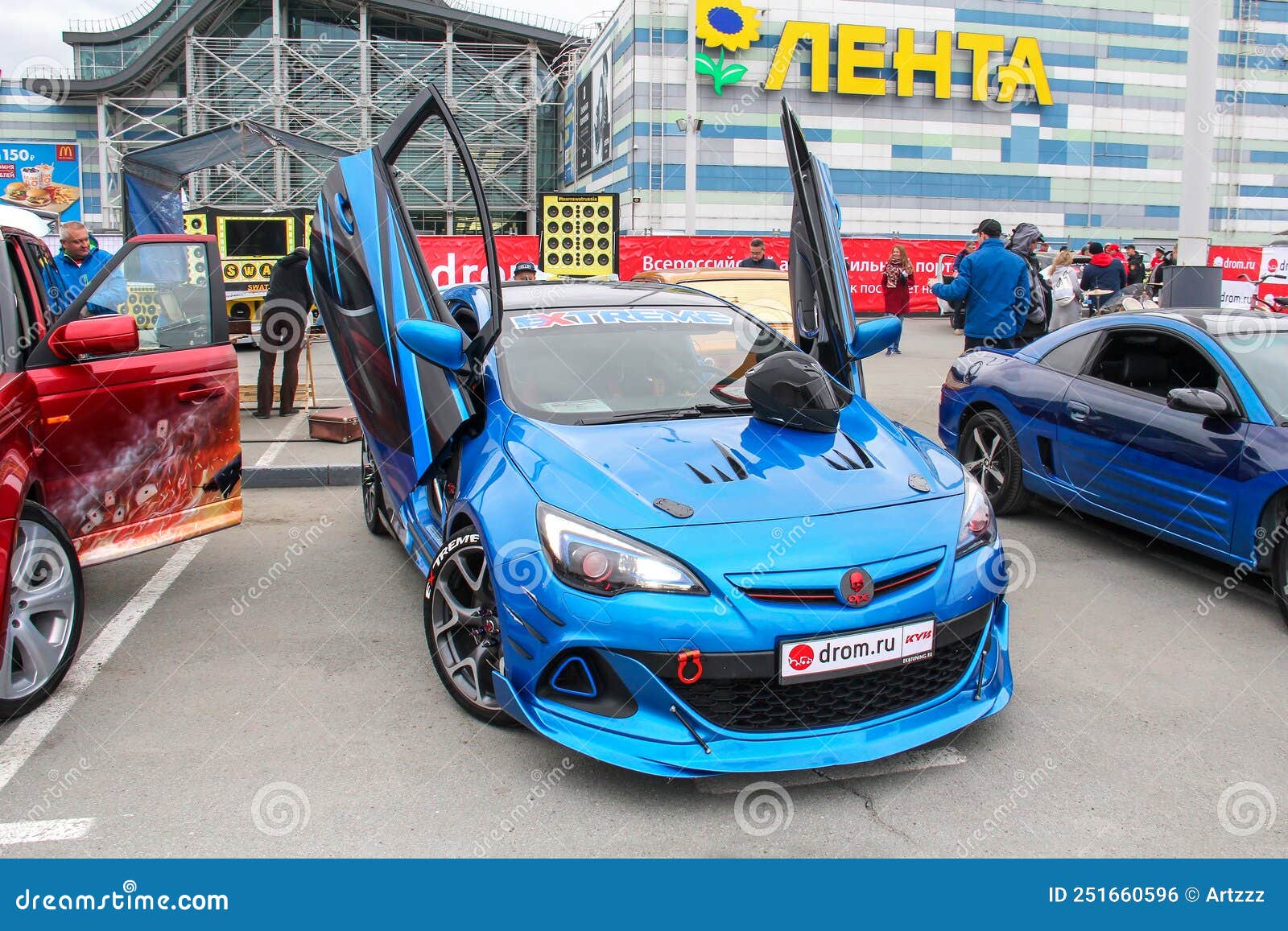Opel Astra J OPC editorial photo. Image of outdoors - 251660596