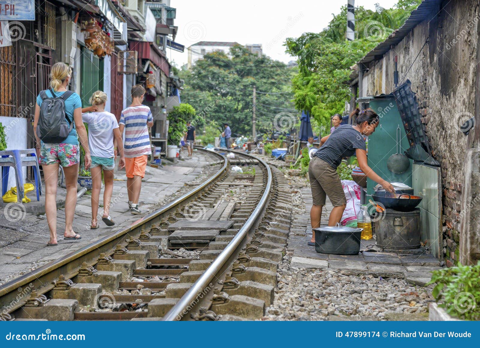 Chemin De Fer à Hanoï, Vietnam Image stock éditorial Image du