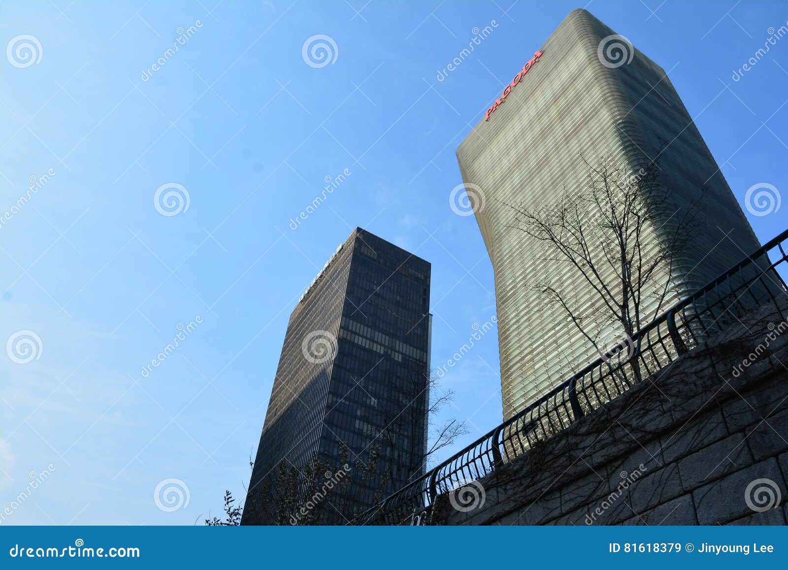 Cheonggyecheon Stream Editorial Stock Image Image Of Financial 81618379 review-corsair-ironclaw-rgb