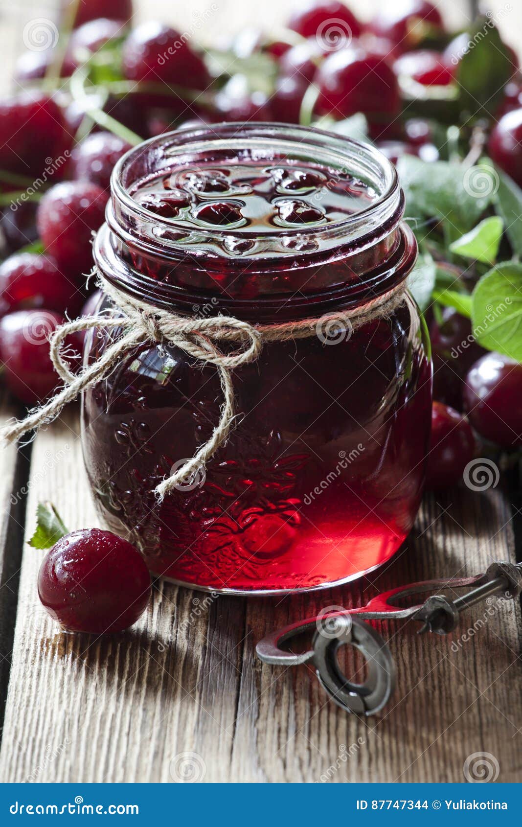 Cherry Jam stock foto. Image of marmelade, naughty, rijp - 87747344