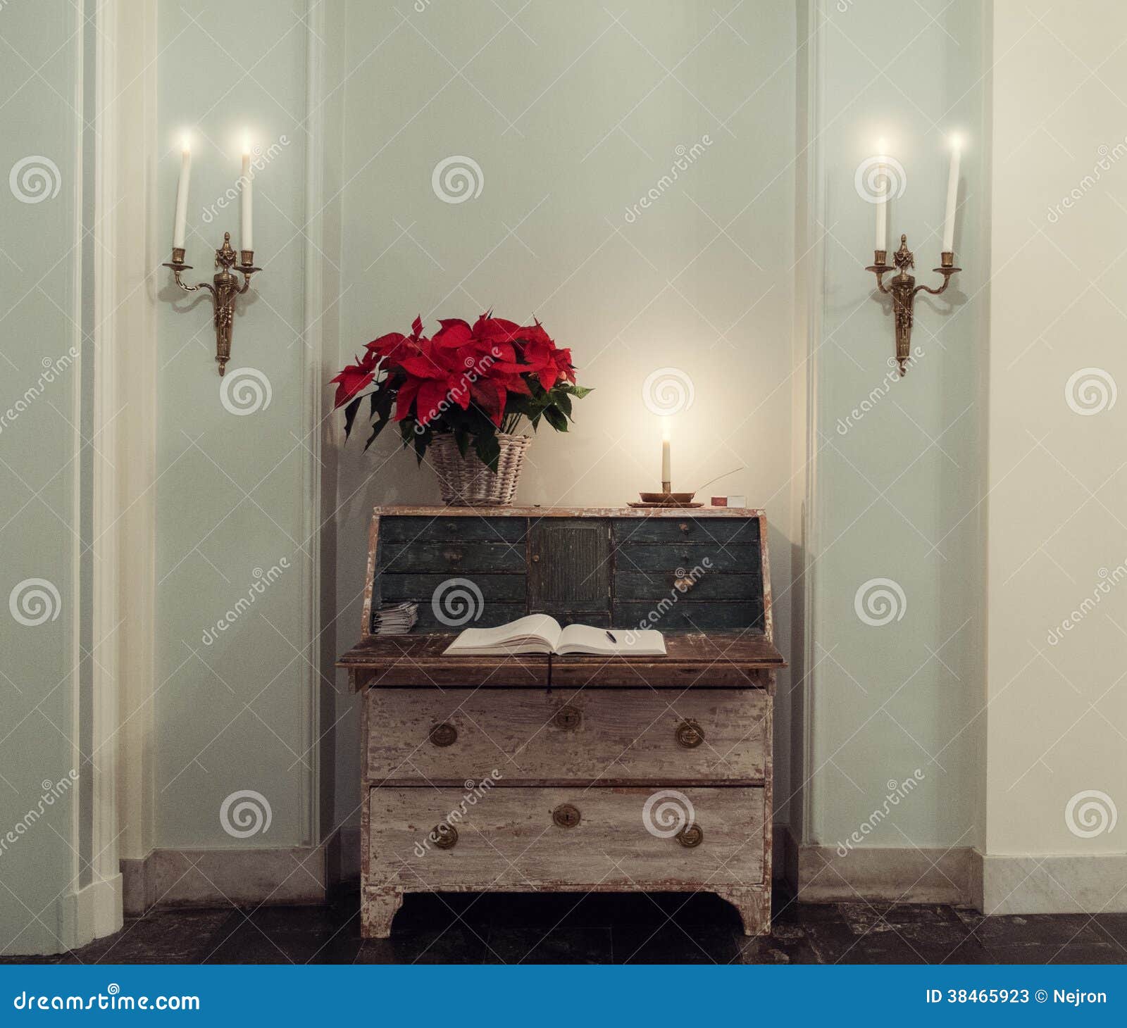 Chest of Drawers in a Hall Way Stock Image - Image of grunge, interior