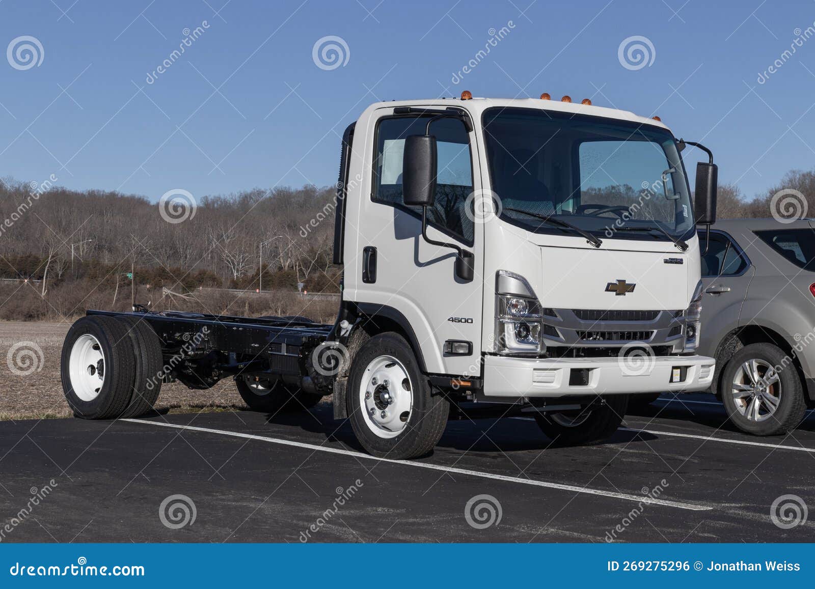 Chevrolet 4500 Low Cab Forward. Chevy Offers the 4500 LCF in Regular ...