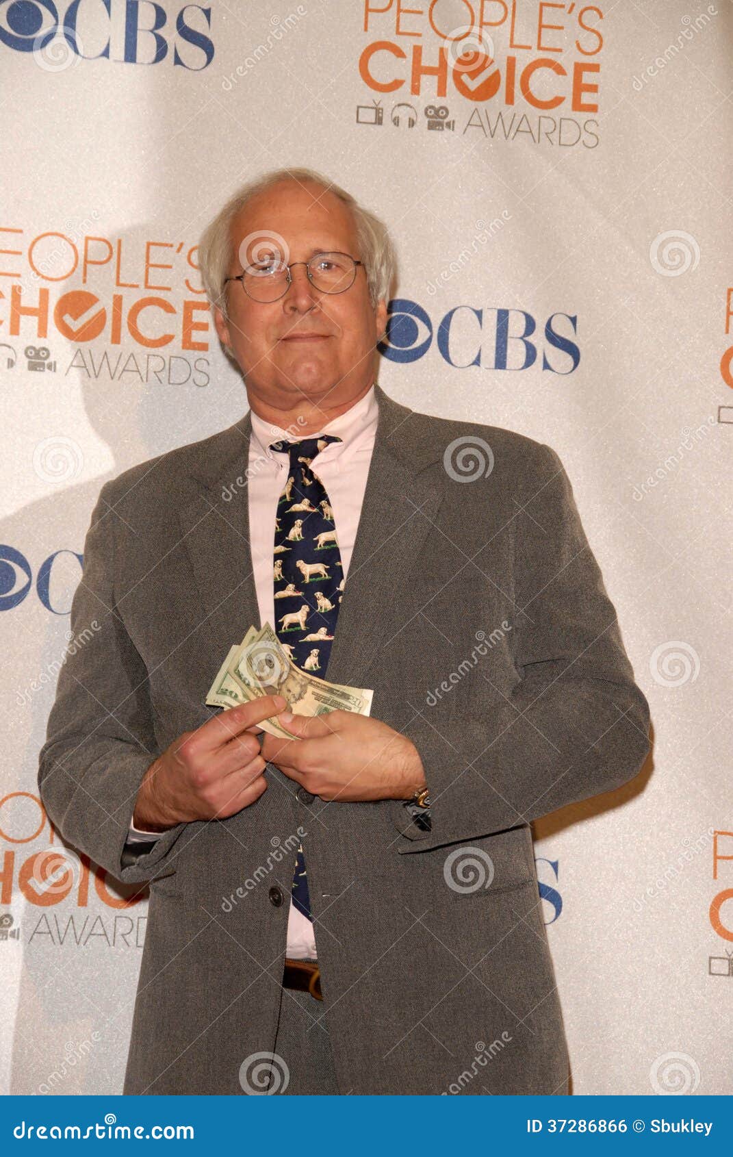 Chevy Chase en el cuarto de prensa para premios bien escogidos los 2010 de la persona, teatro L.A. Live, Los Ángeles, CA 01-06-10 de Nokia