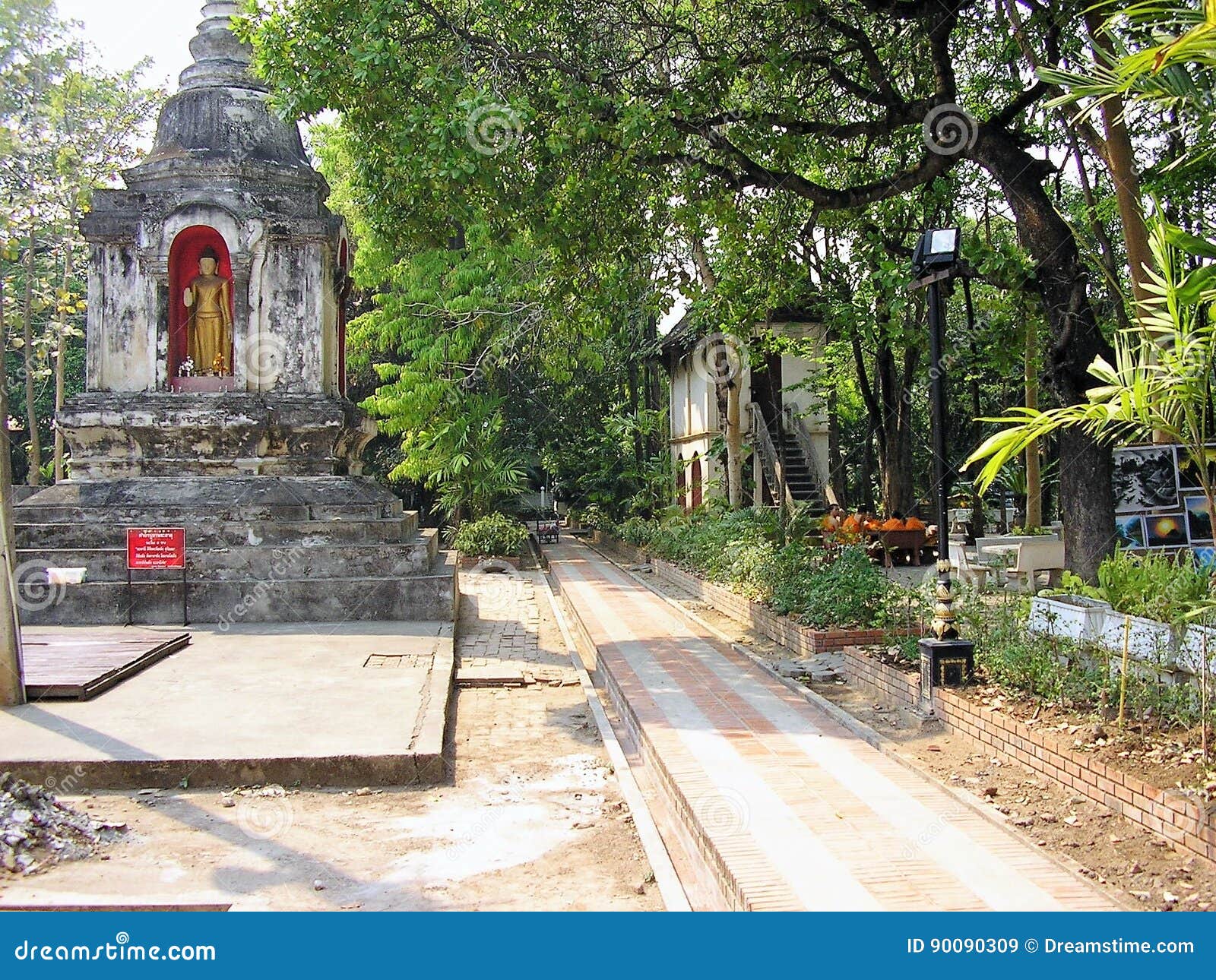 chiang mai - thaÃÂ¯lande - temple ancien dans la ville