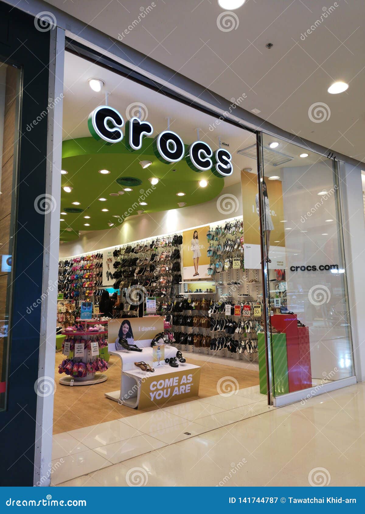 crocs factory shop access park