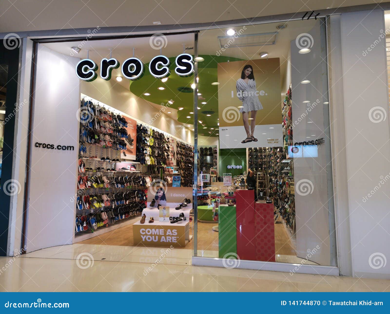 crocs factory shop