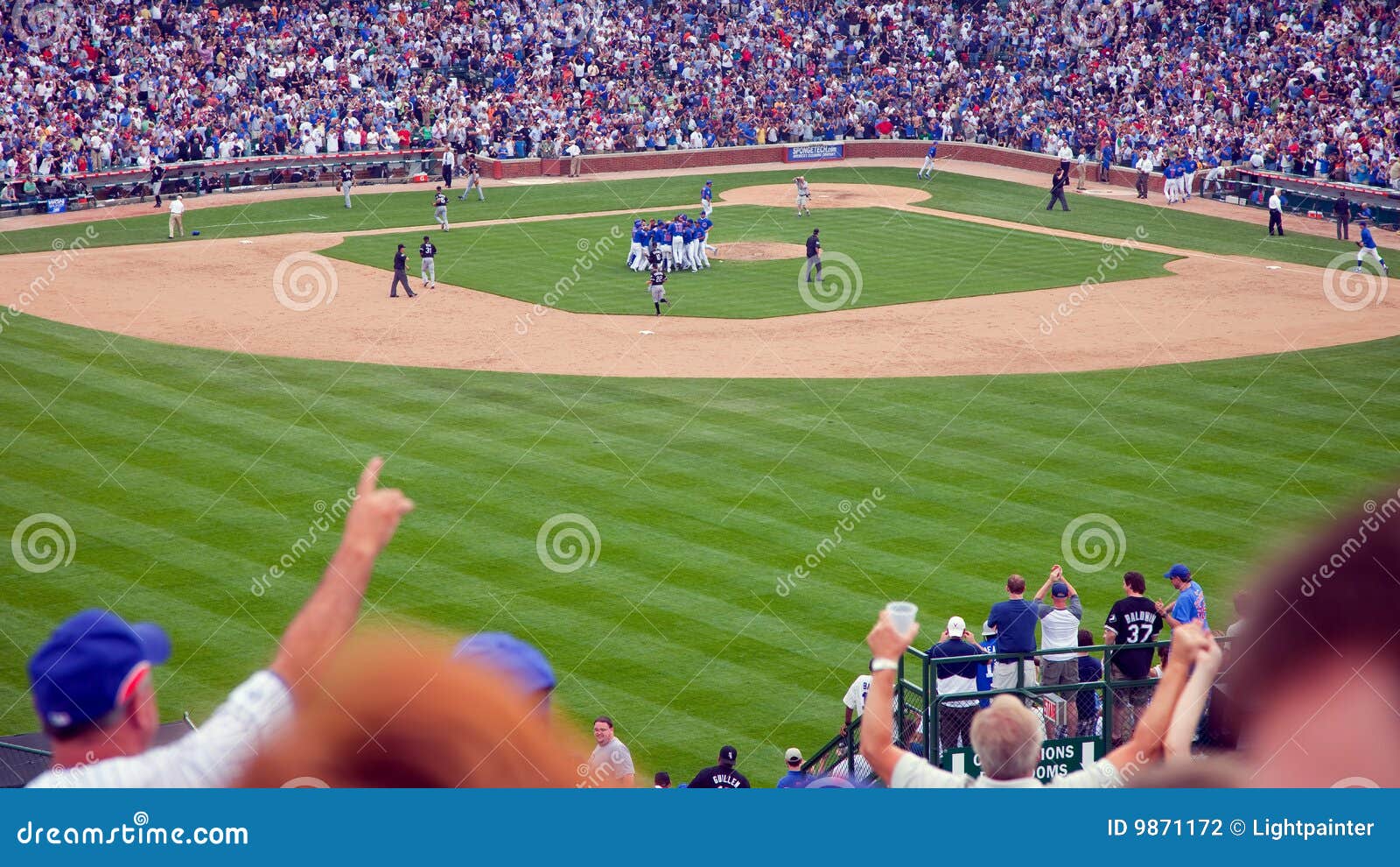 Chicago baseball editorial photography. Image of base 9871172