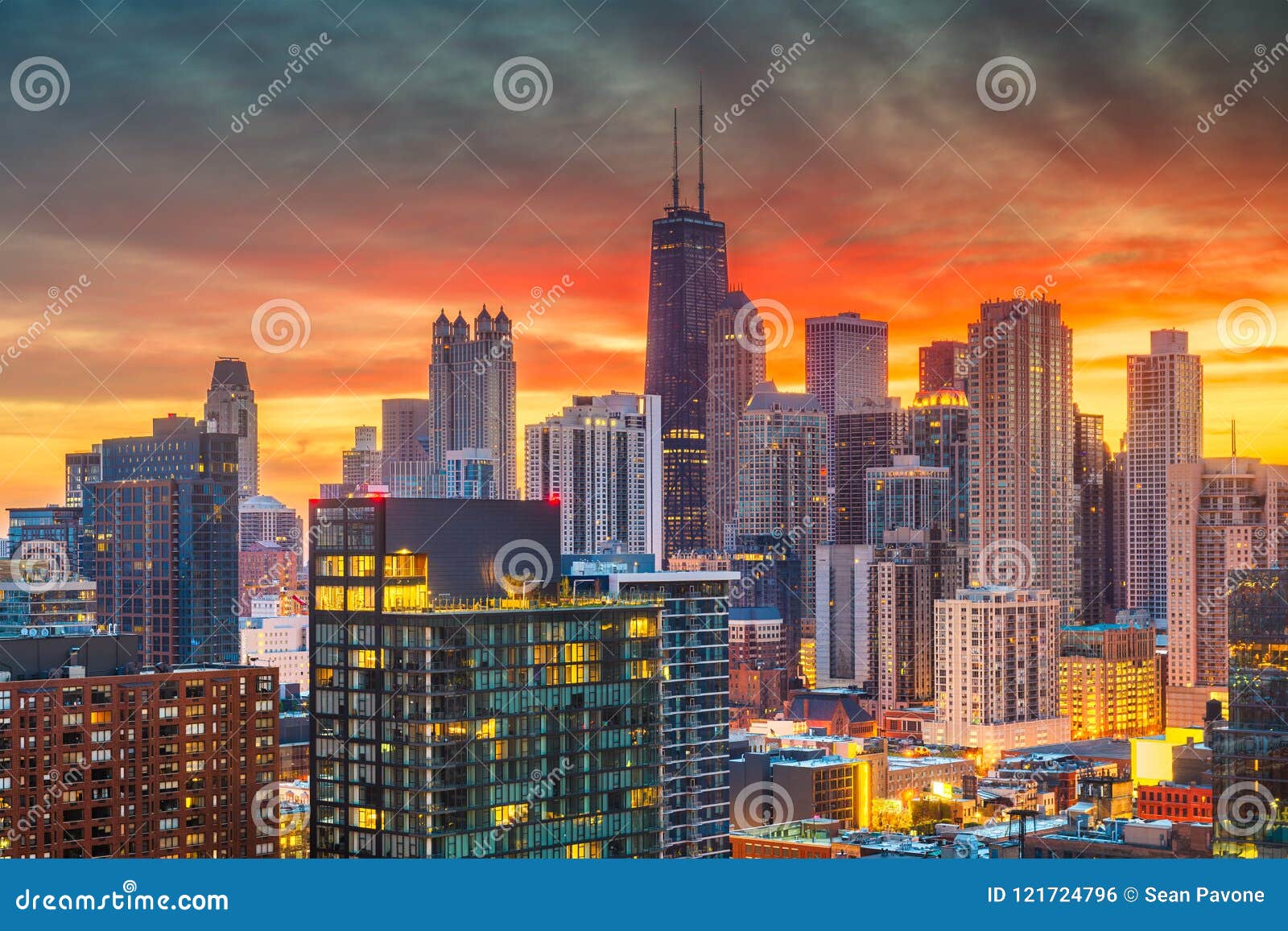 chicago, illinois, usa skyline at dusk