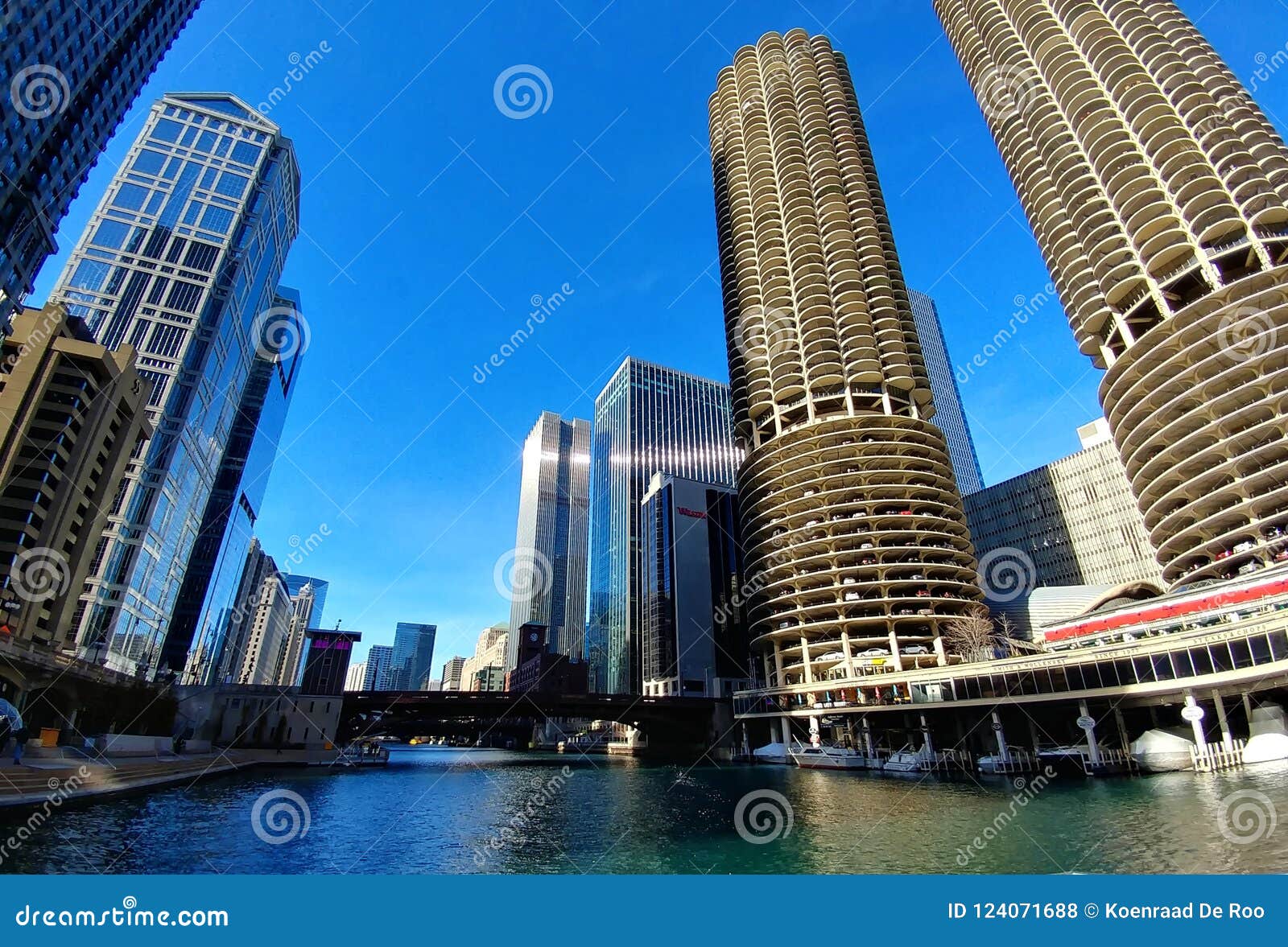 Chicago illinois marina city parking hi-res stock photography and images -  Alamy