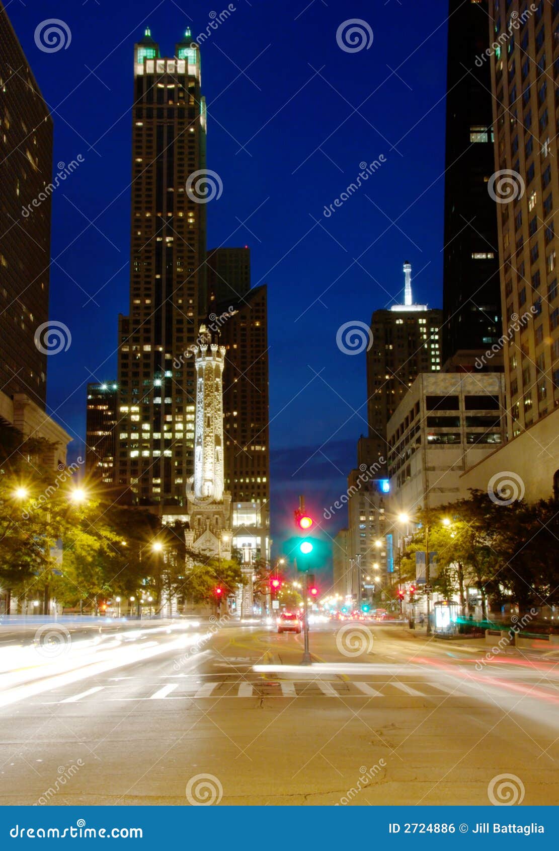 chicago's michigan ave, night