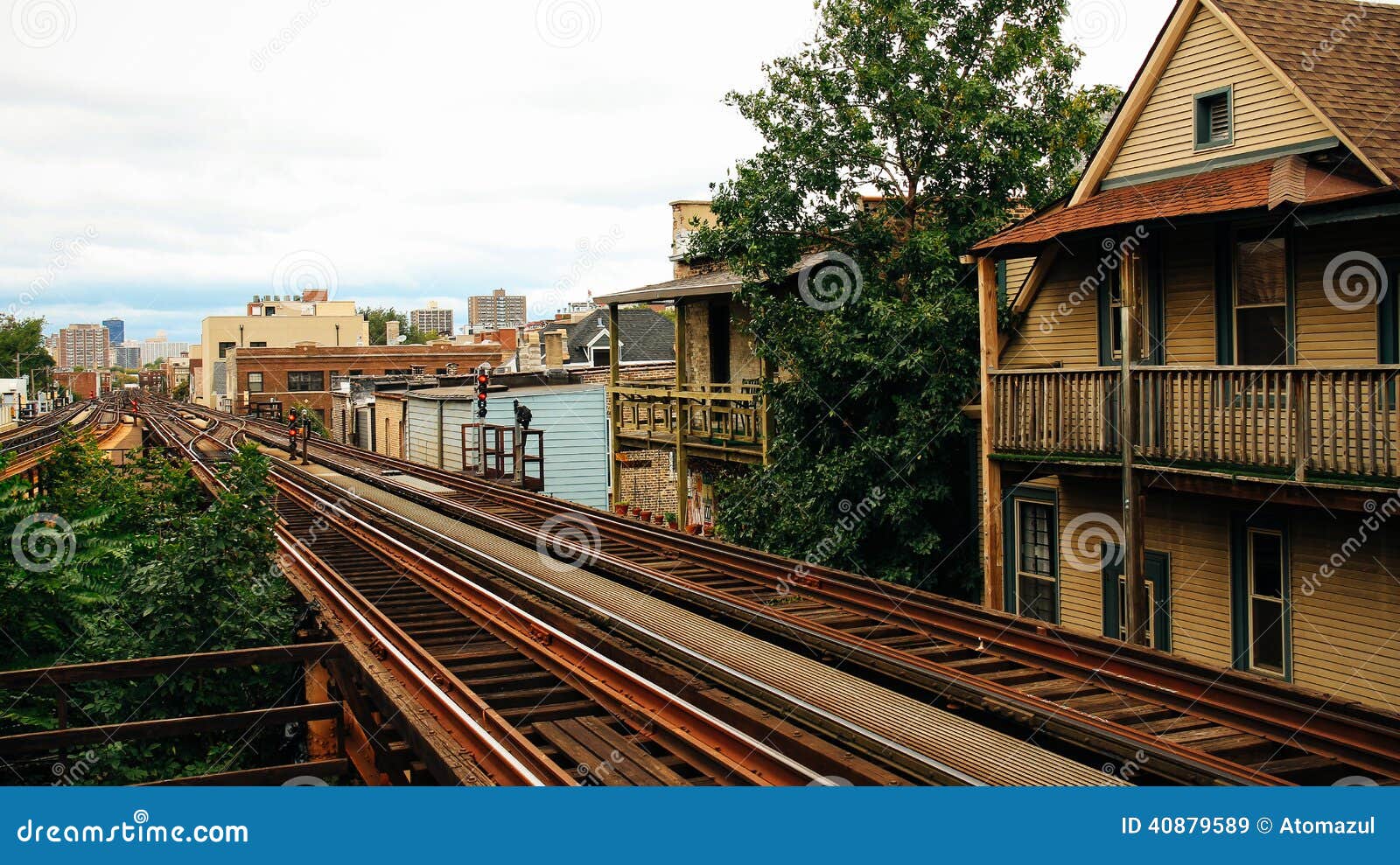 Chicago Train Tracks Houses Stock Image - Image: 40879589