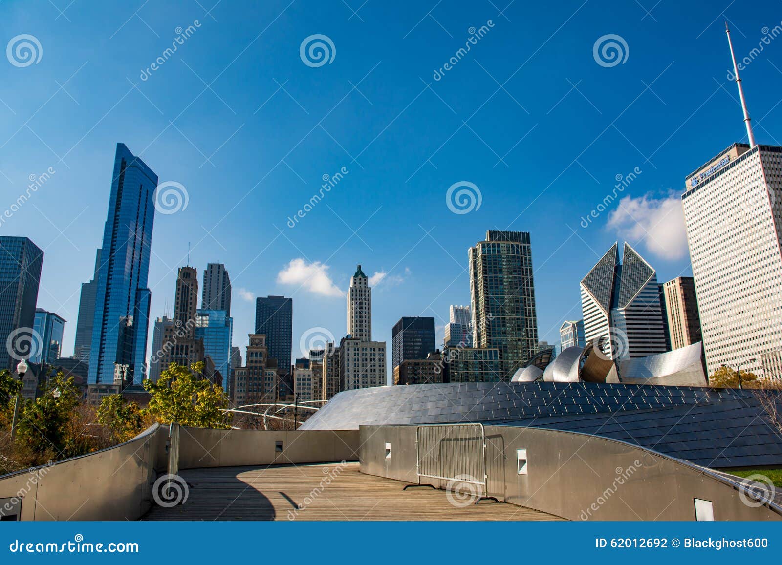 Chicago Walking Path in Millennium Park Editorial Photography Image