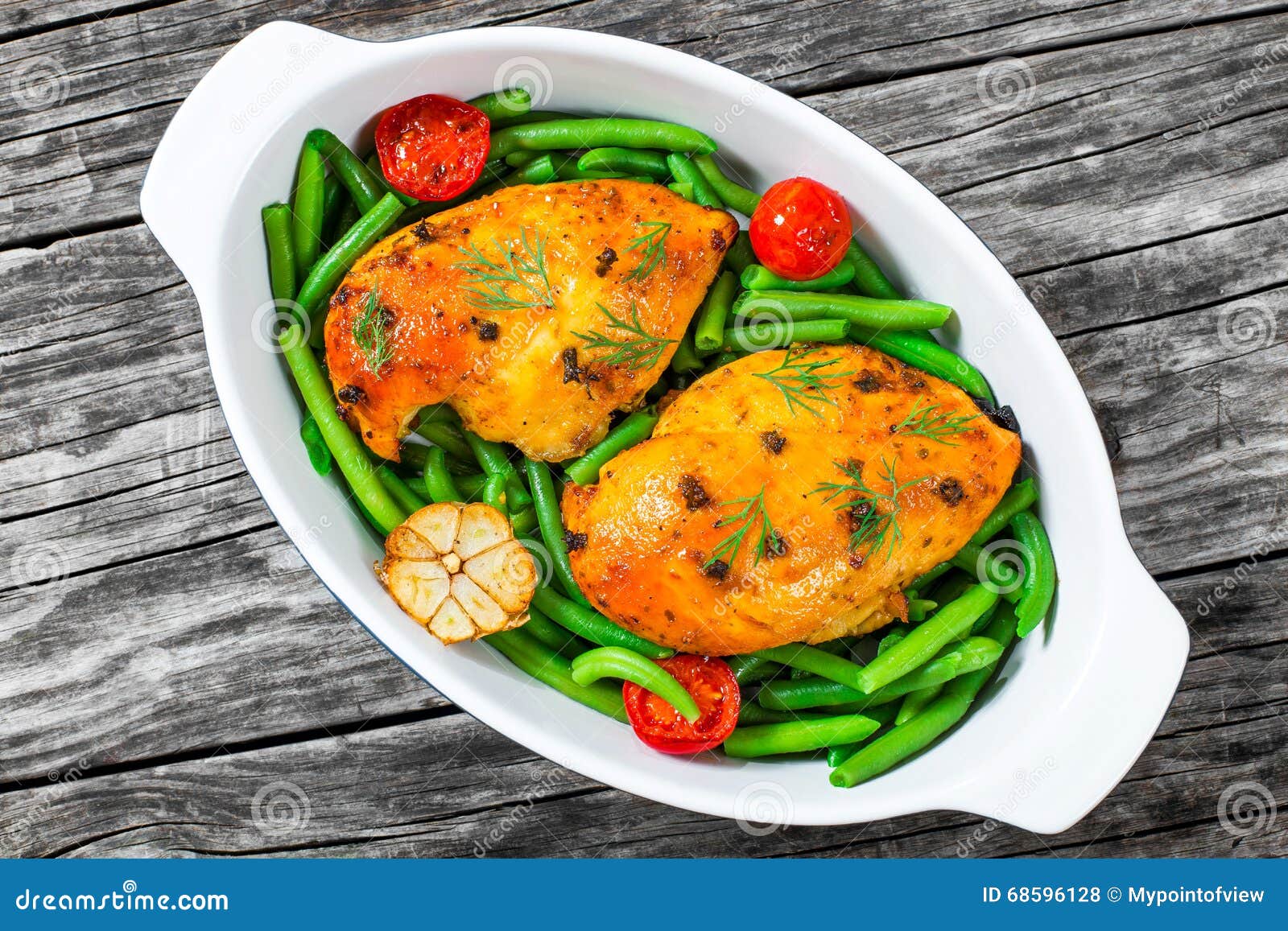 Chicken Breast with Green Beans, Garlic and Tomatoes Stock Photo