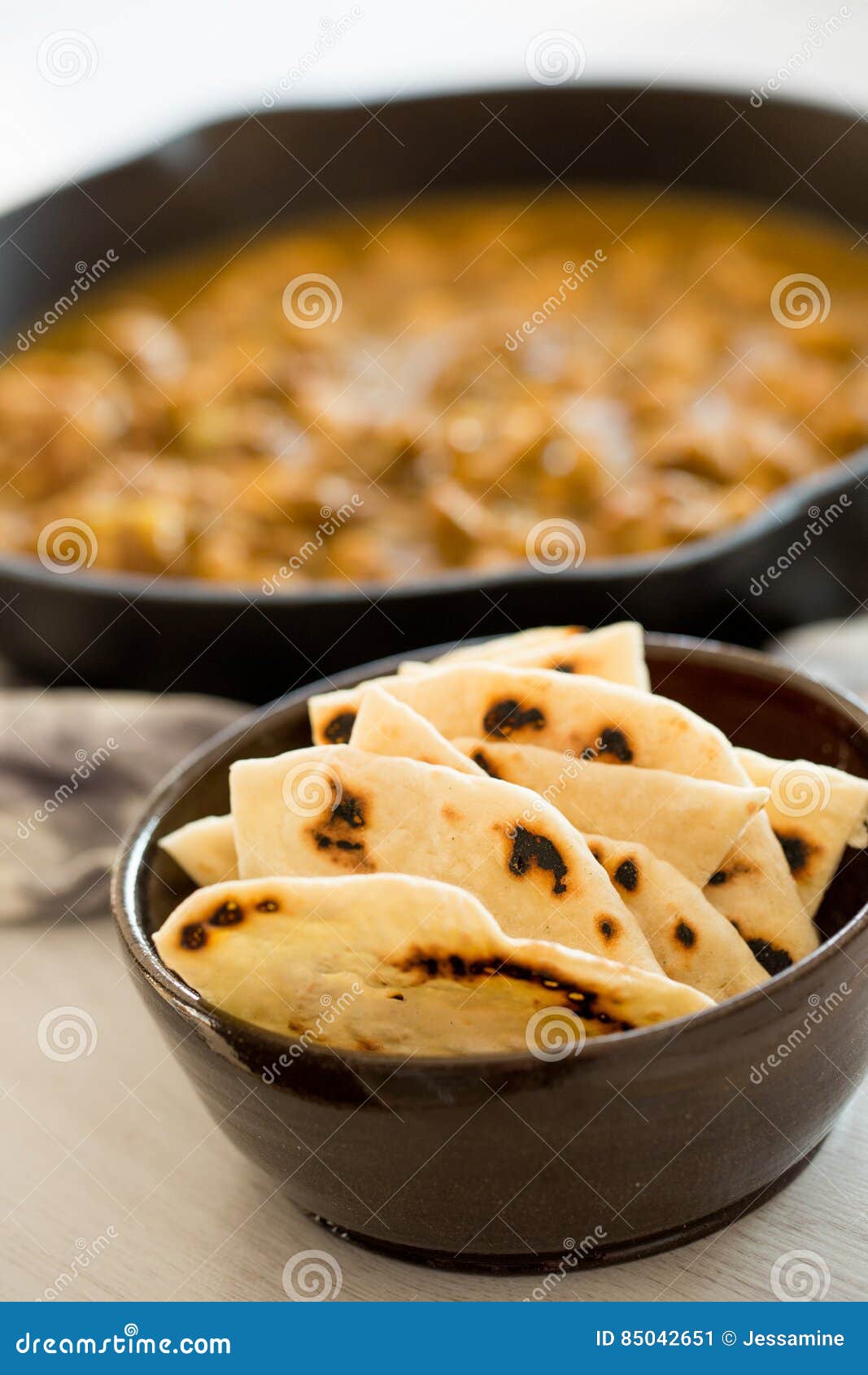 chicken curry and naan