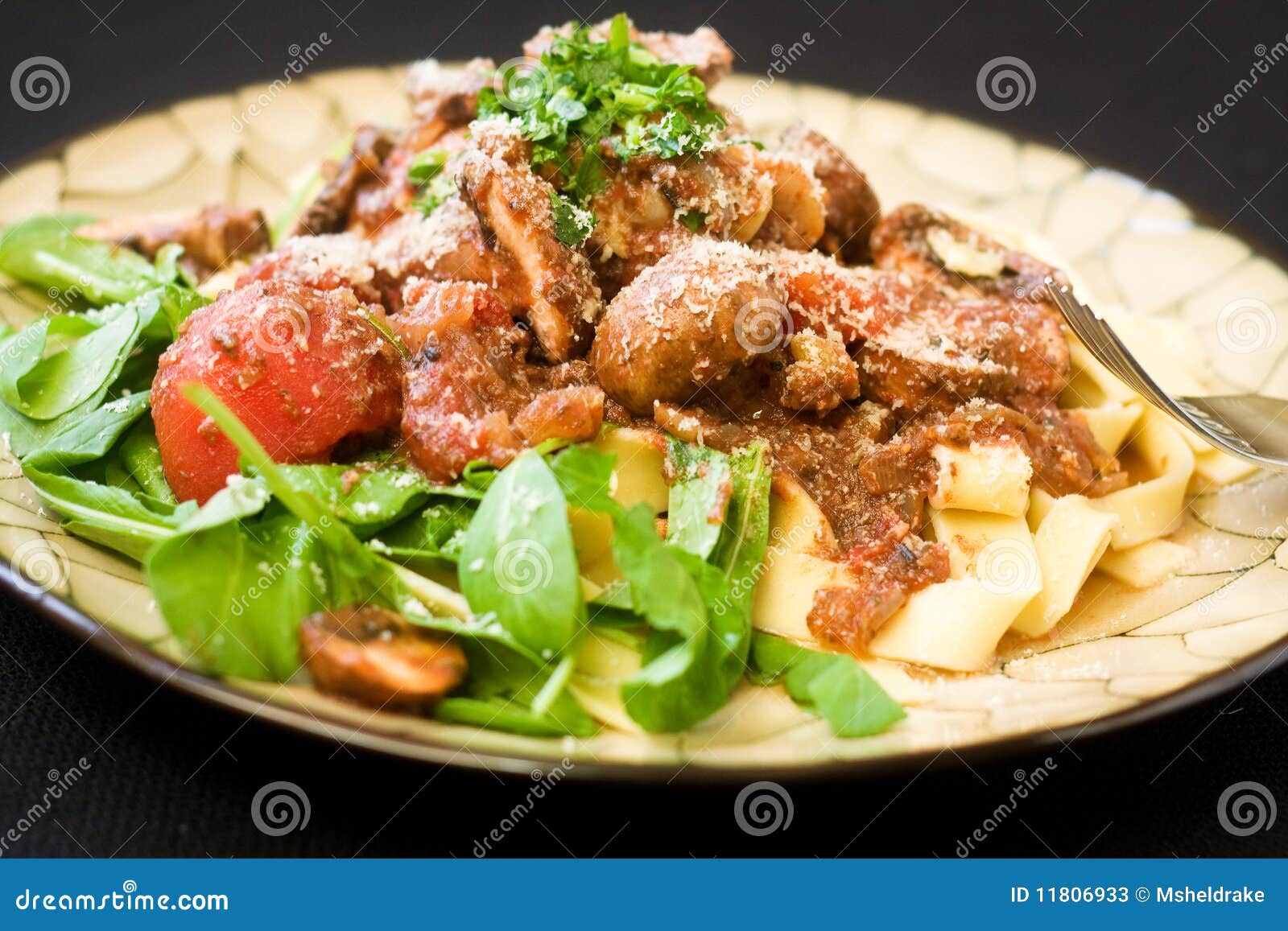 Chicken with mushroom ragu stock image. Image of meat 11806933