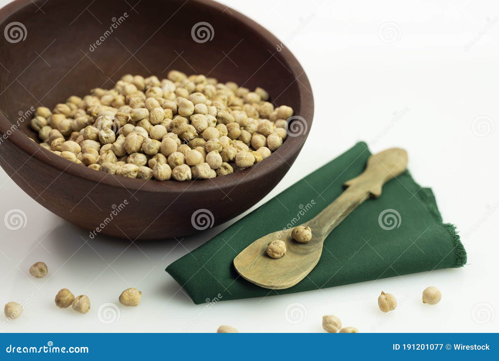 chickpeas in wooden bowl