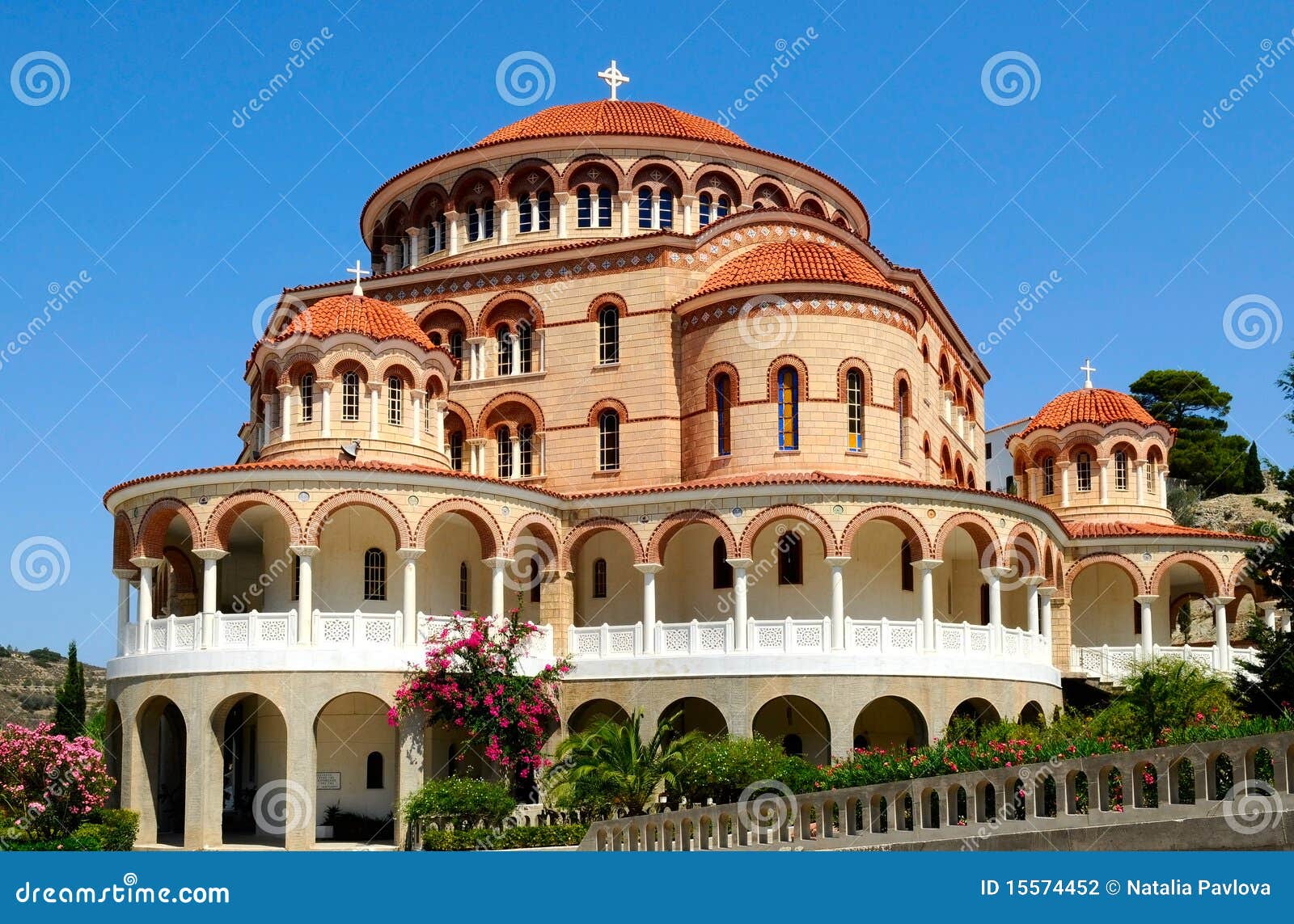 Chiesa Ortodossa Greca Differenza Cattolica Chiesa ortodossa greca fotografia stock. Immagine di pietra - 15574452