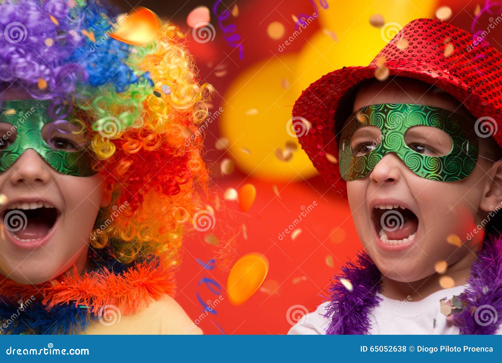 Поставь карнавал. Карнавал для детей. Новогодний карнавал дети. Новогодний маскарад для детей. Детский праздник карнавал.