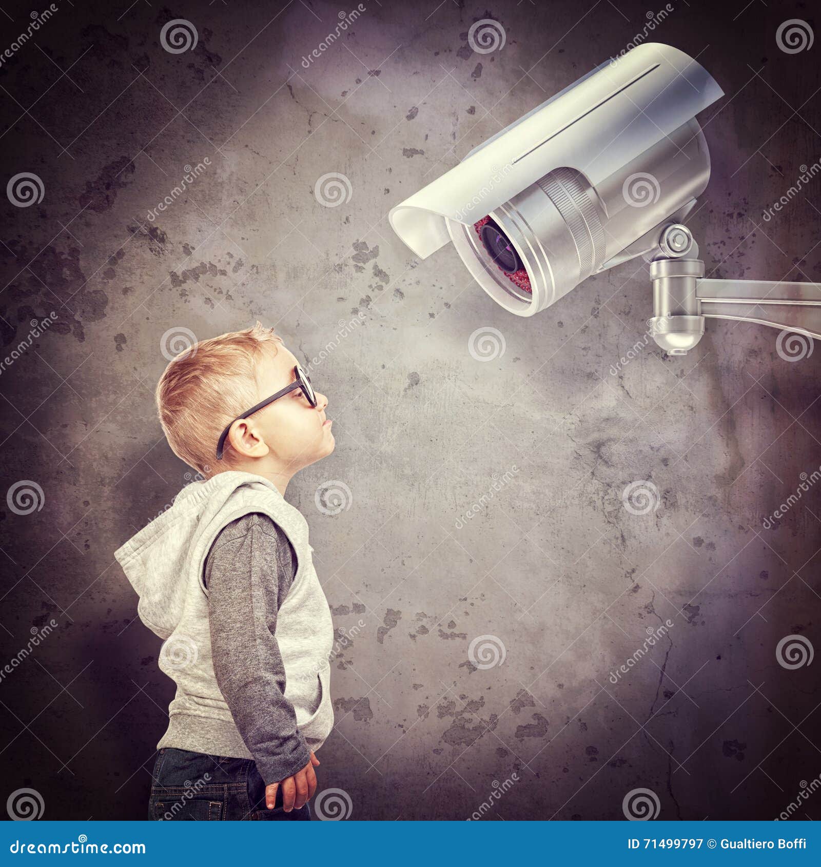 Child And Cctv RoyaltyFree Stock Photography 71499797