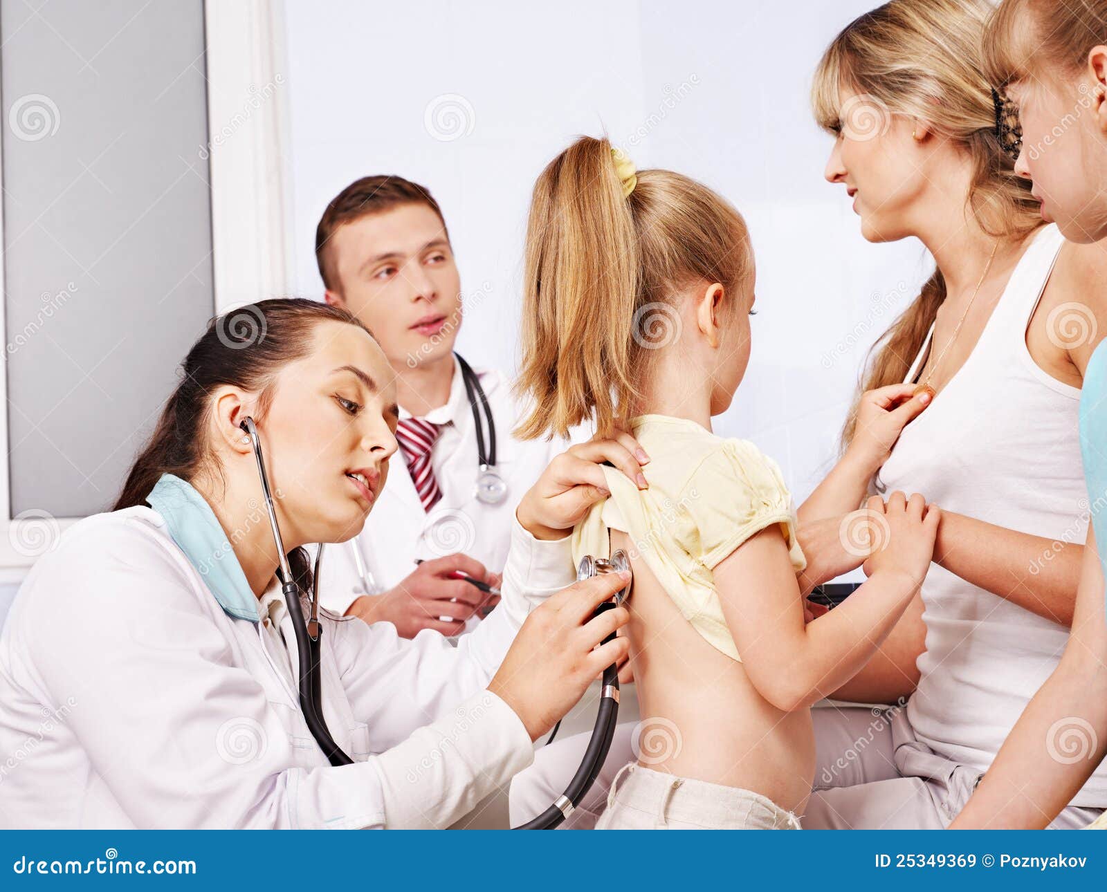 midget Doctor tushy exam