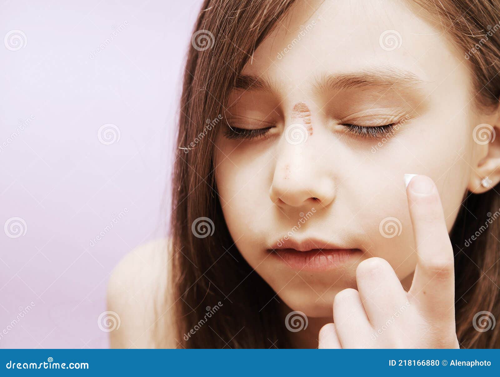 The child fell and bumped. stock photo. Image of people 218166880