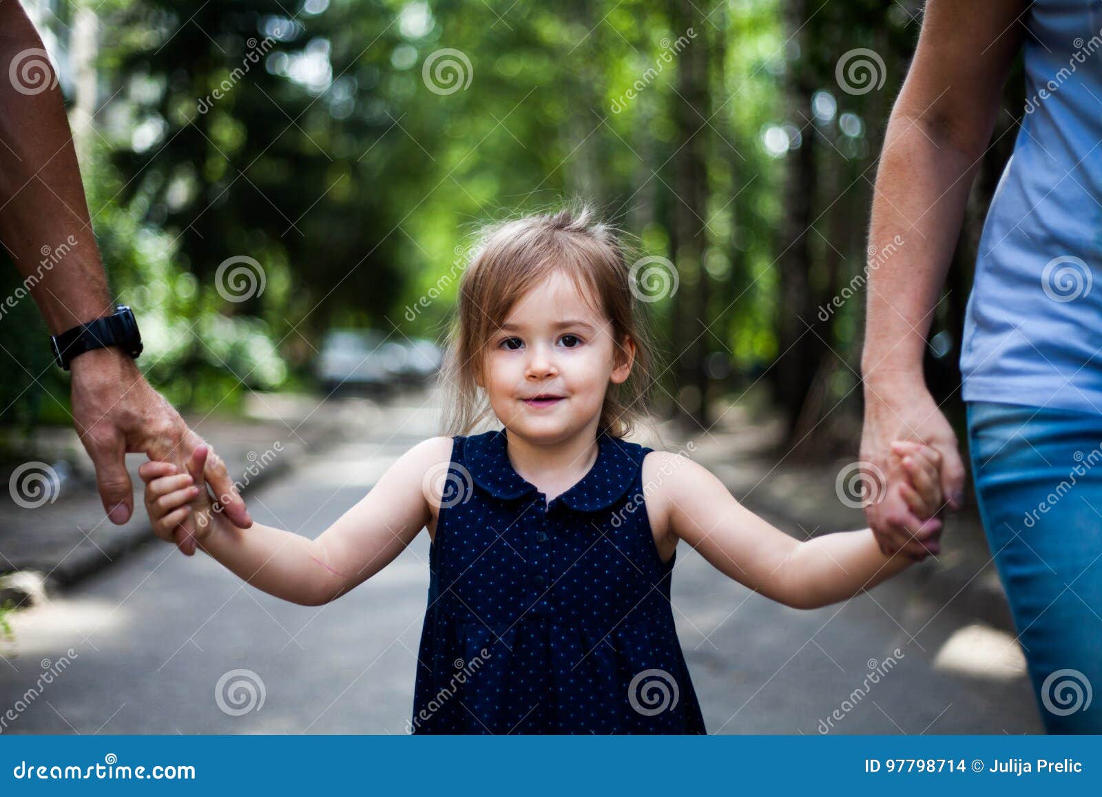 2 937 Smiling Child Parents Holding Hands Photos Free Royalty Free Stock Photos From Dreamstime