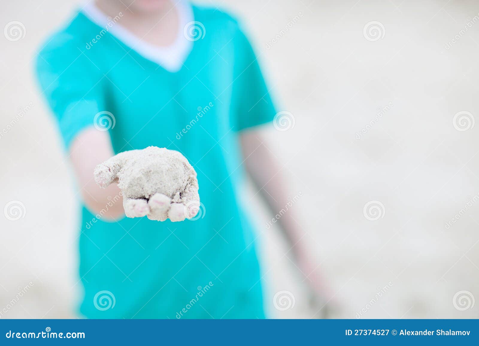 Child holding sand stock image. Image of hand, vacation 27374527