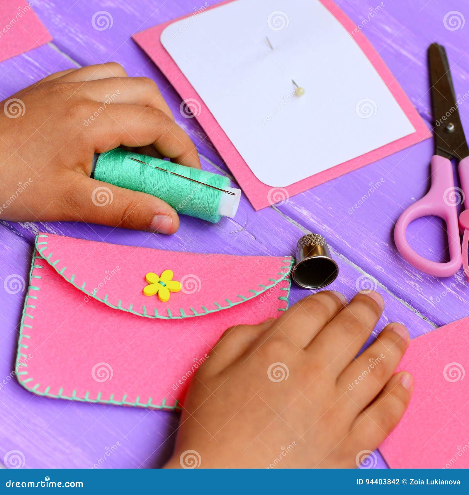 Exceart 6 Set Sewing Kit for Kids DIY Handbags Art Craft Hand Stitch Play Felt Set for Beginner Children Girls Boy Great Gifts