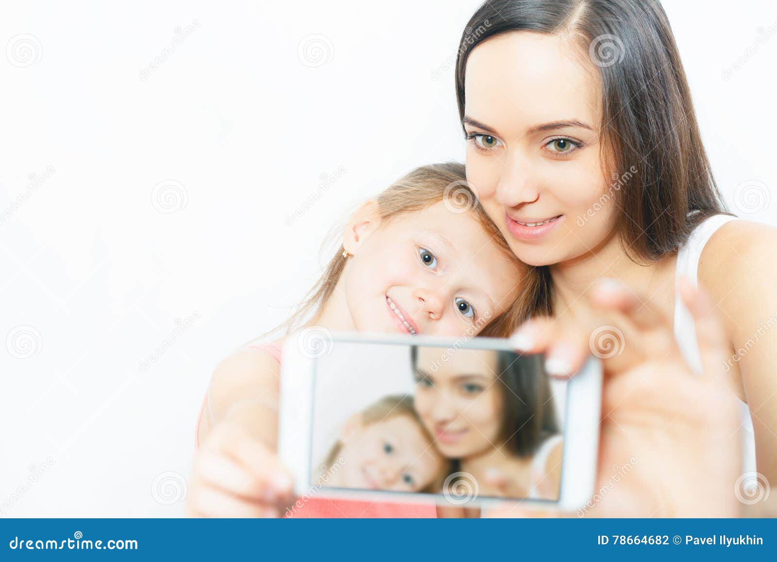 galleries mom selfies with phone