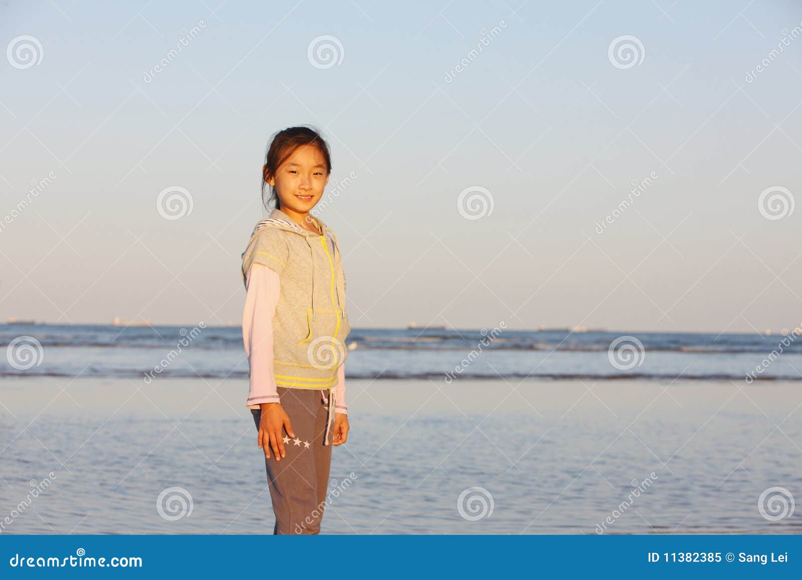 Child nearby the sea stock image. Image of leisure, childhood - 11382385